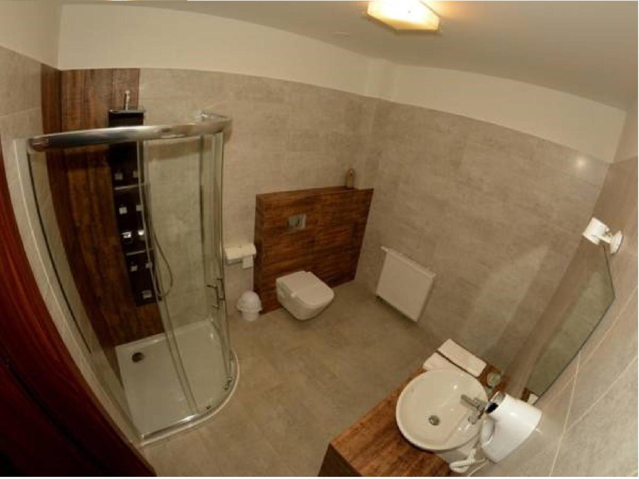 Apartment - Photo 2