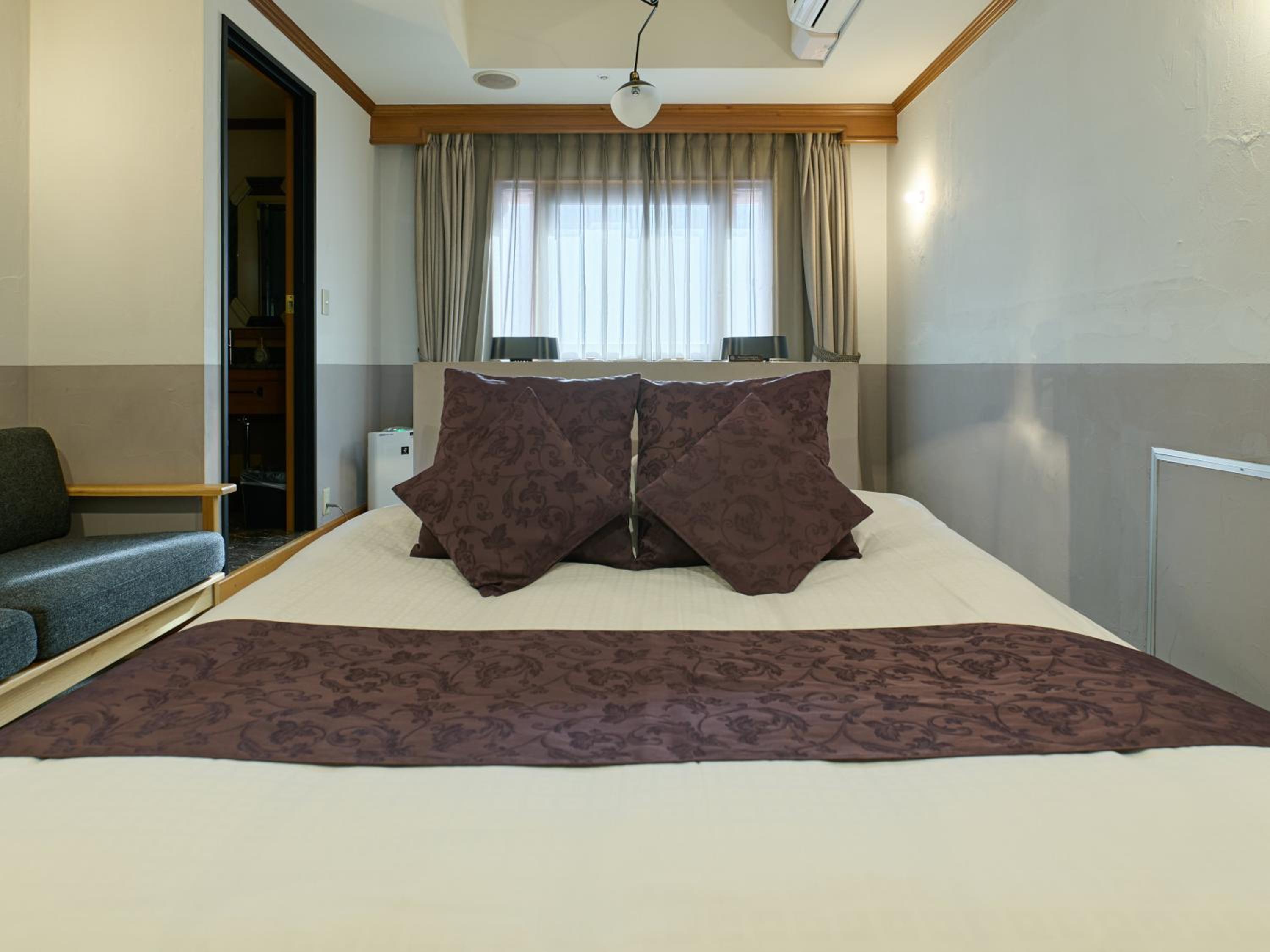 King Suite - Photo 12