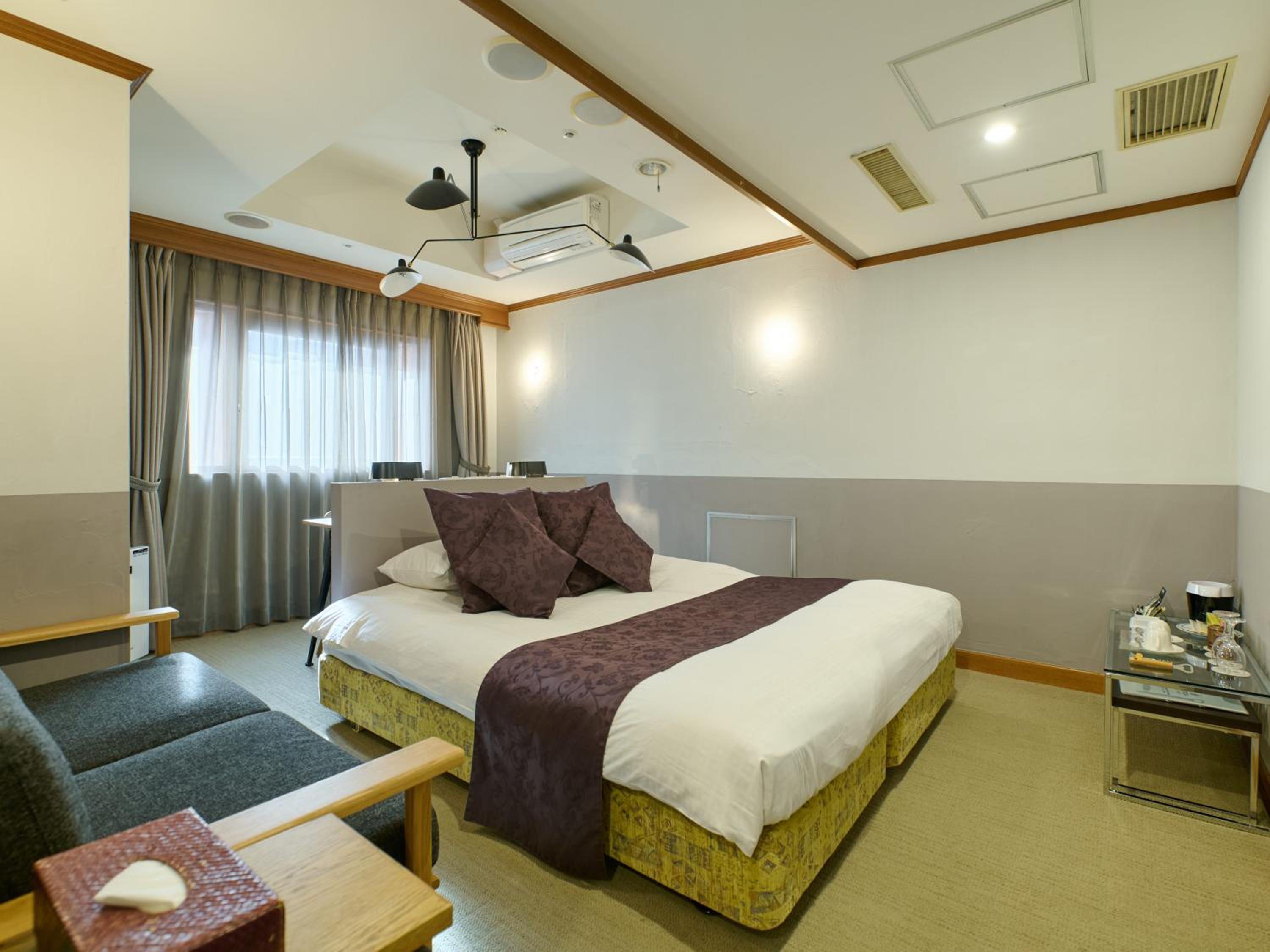 King Suite - Photo 11