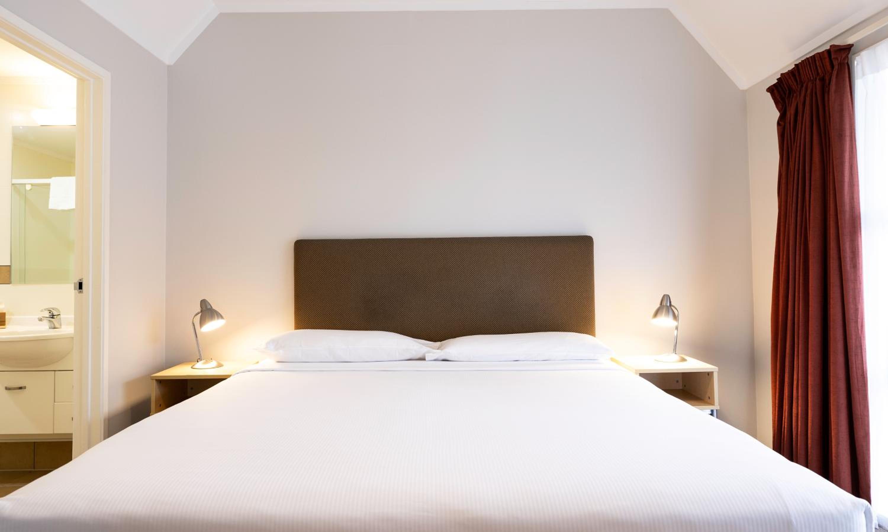Studio Villa King Bed - Photo 4