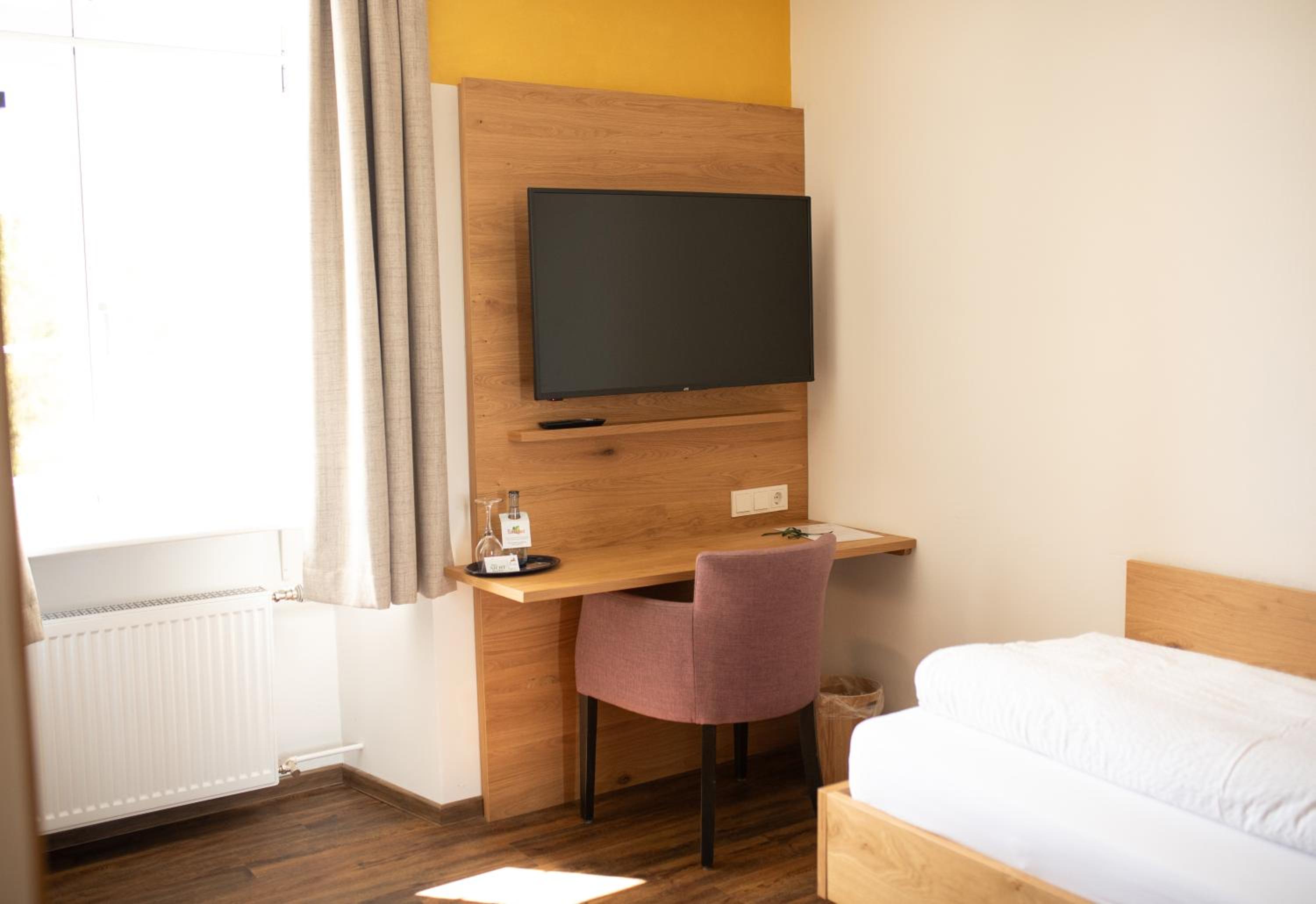 Single Room photo 2