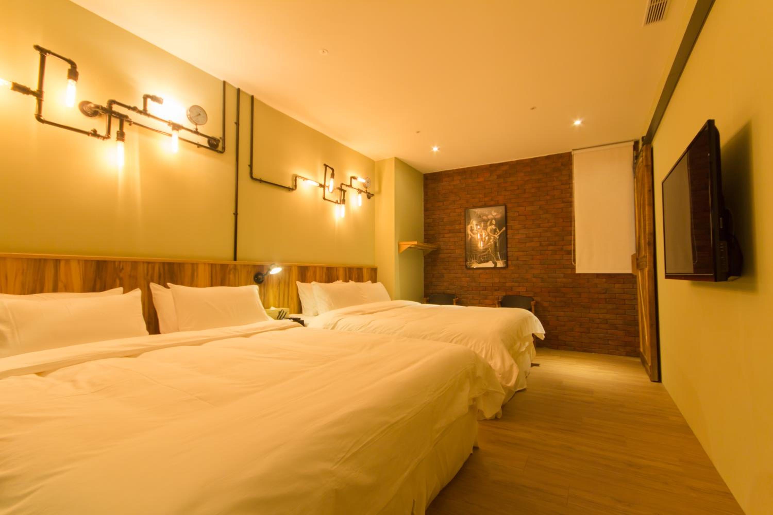 Superior Quadruple Room photo 3