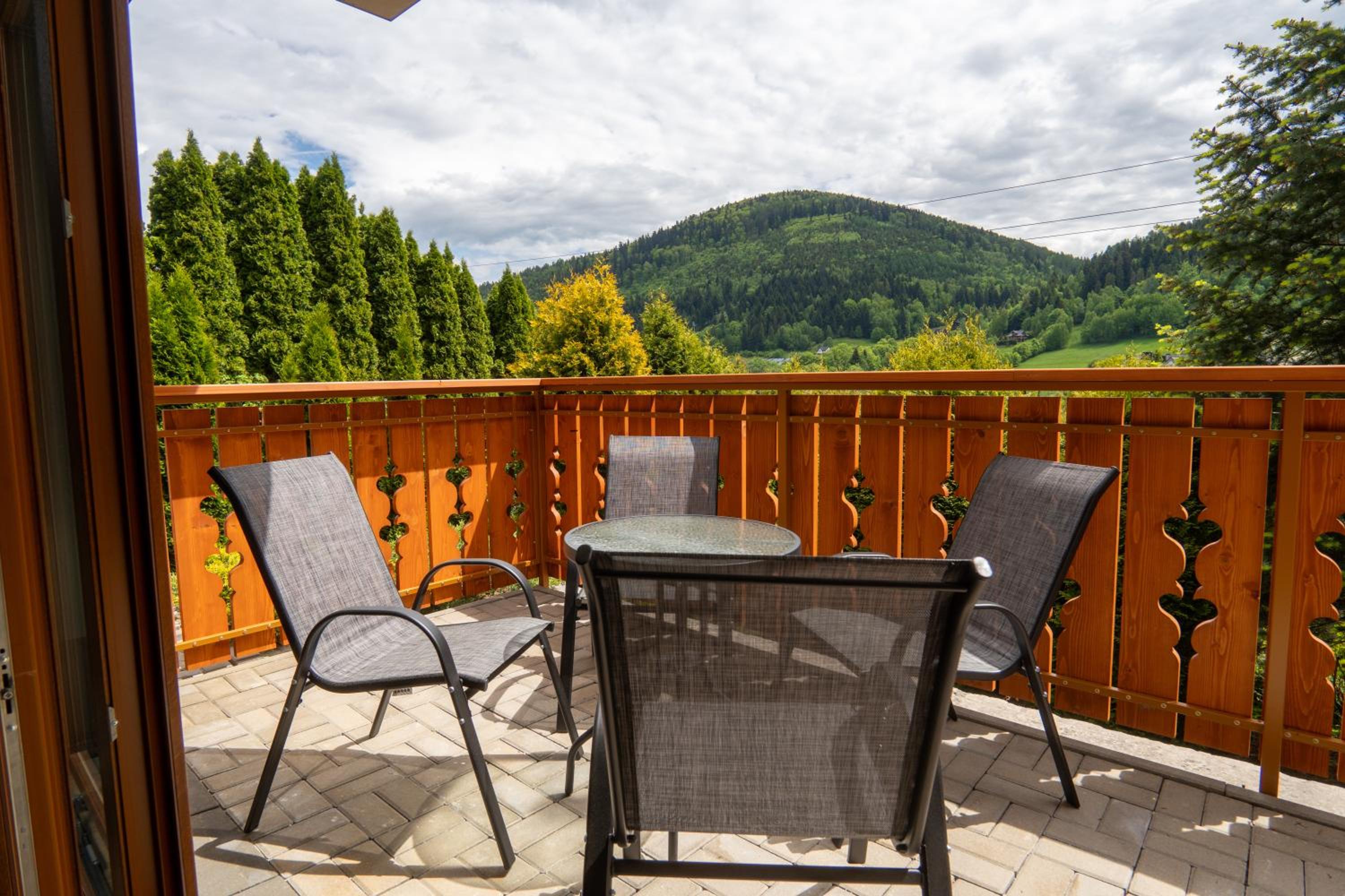 Suite with Mountain View photo 3