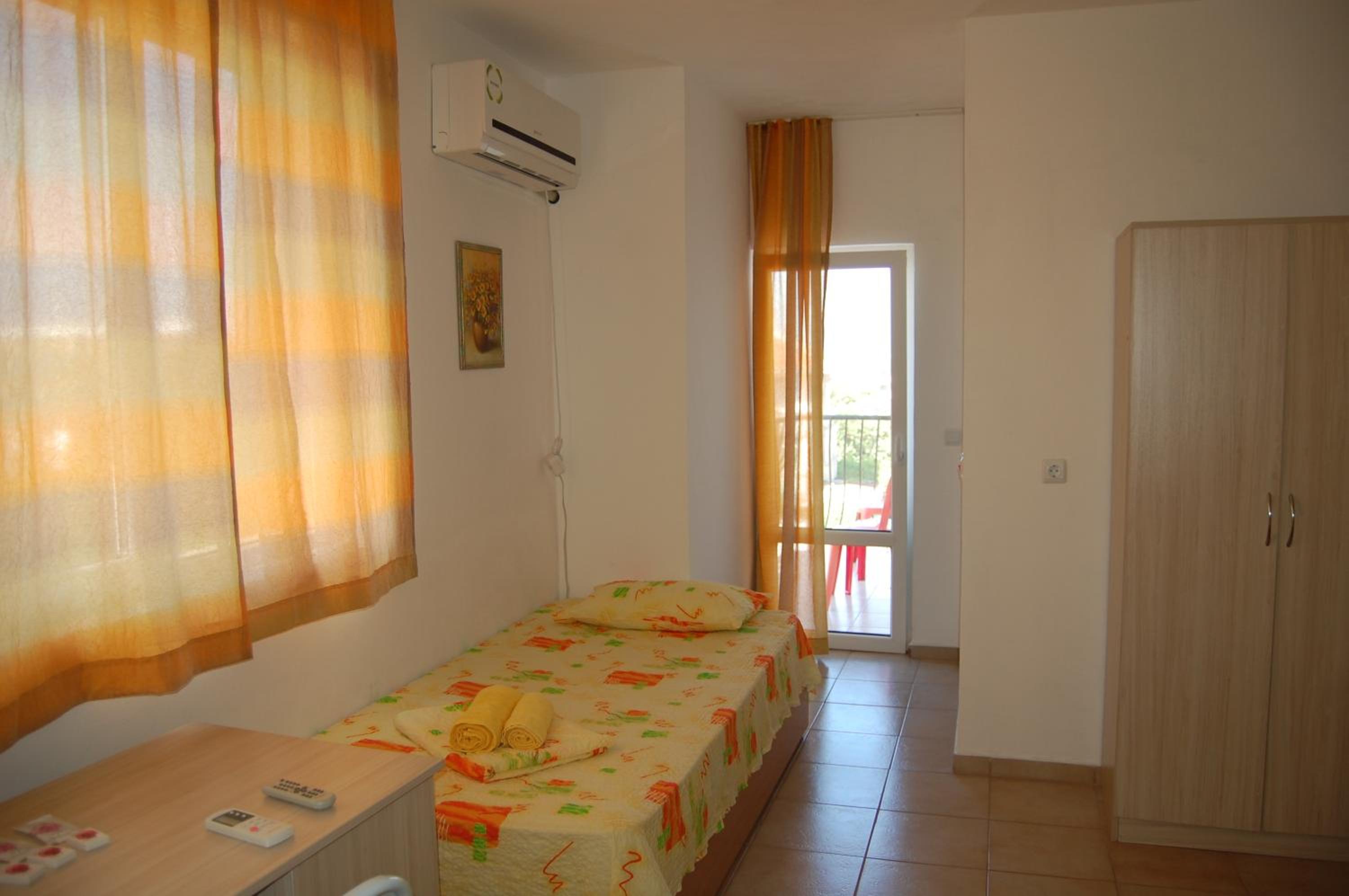 Triple Room with Balcony photo 1