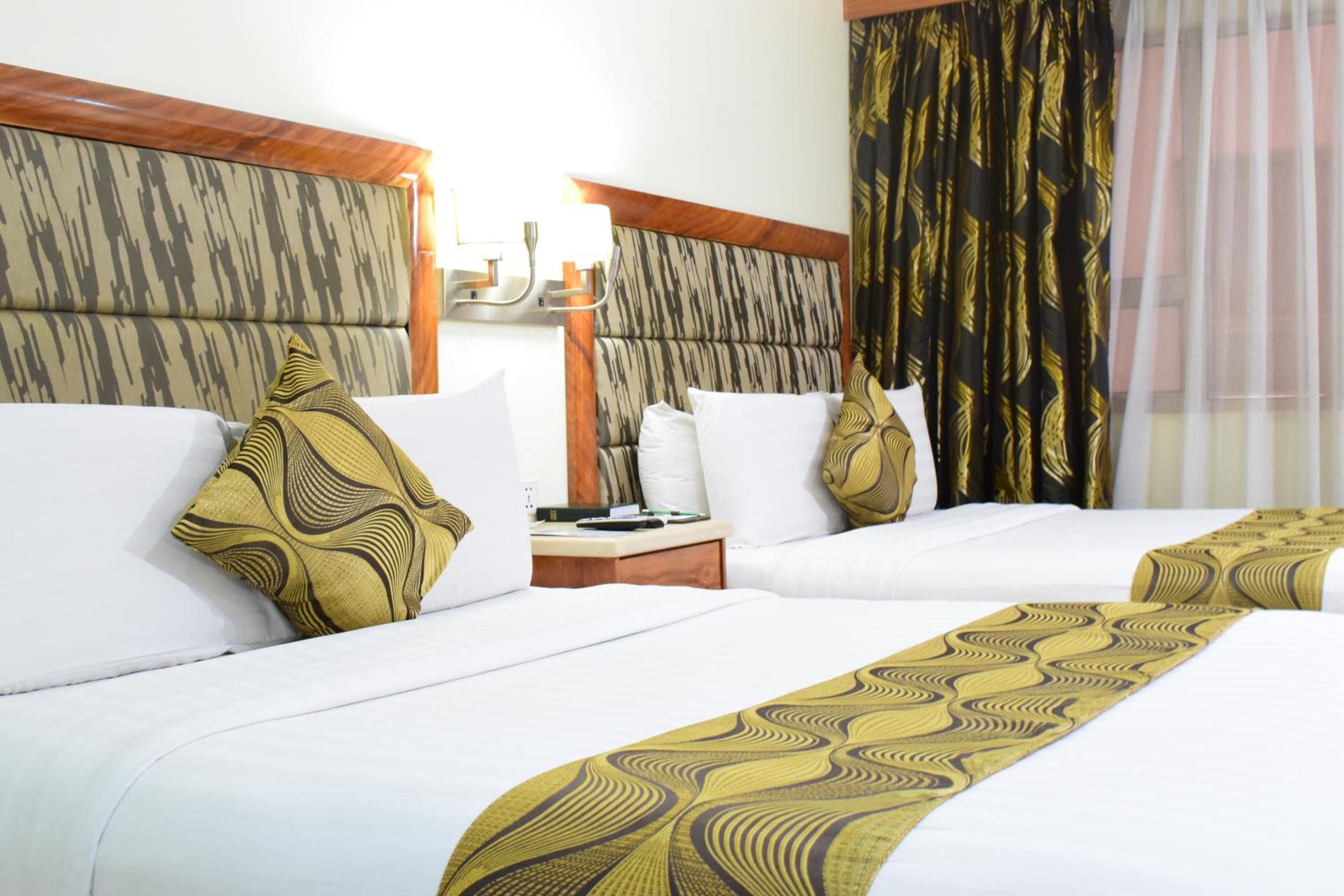 Deluxe Twin Room photo 2