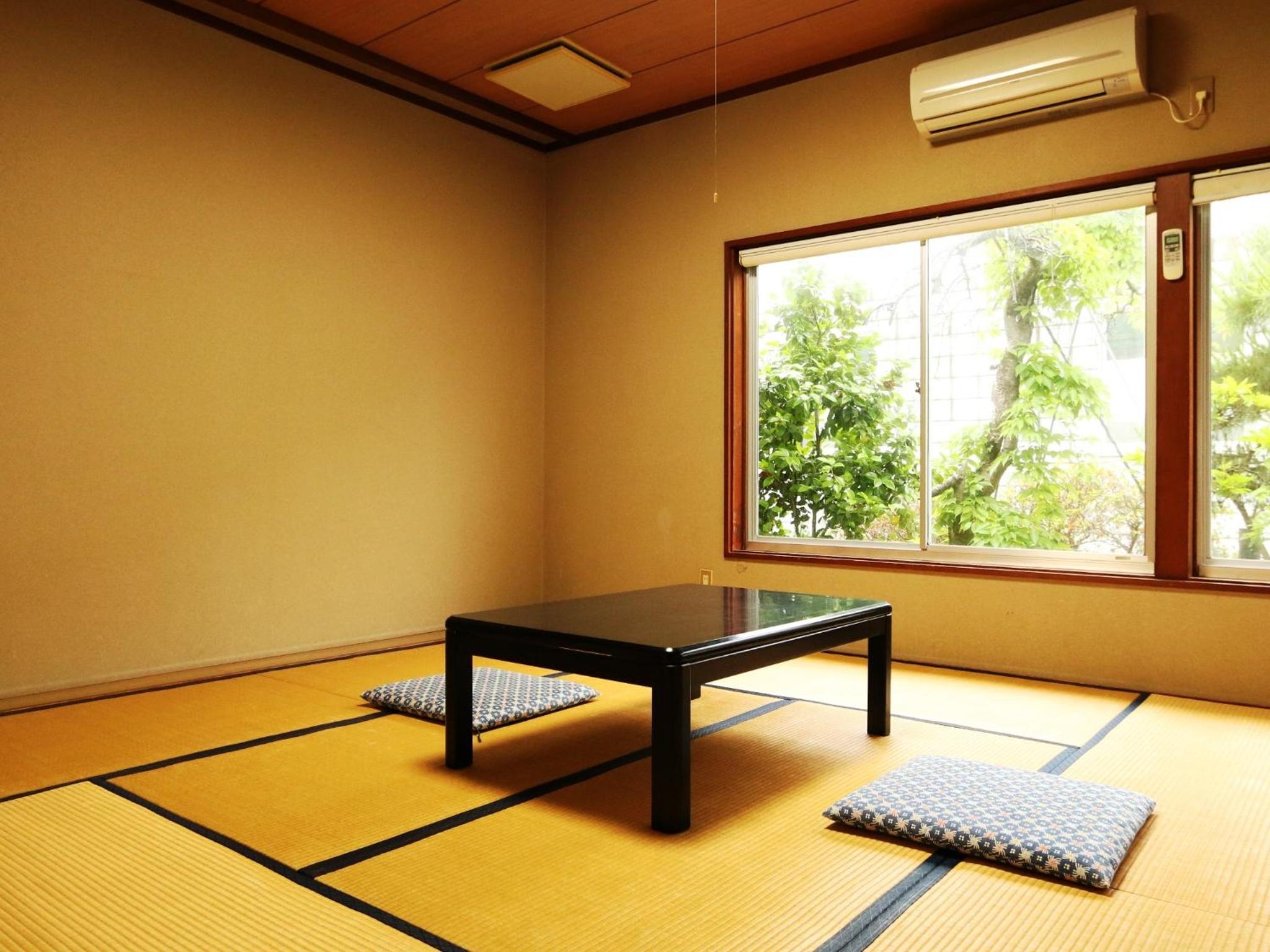Japanese-Style Room with Private Bathroom - Non-Smoking - Photo 7