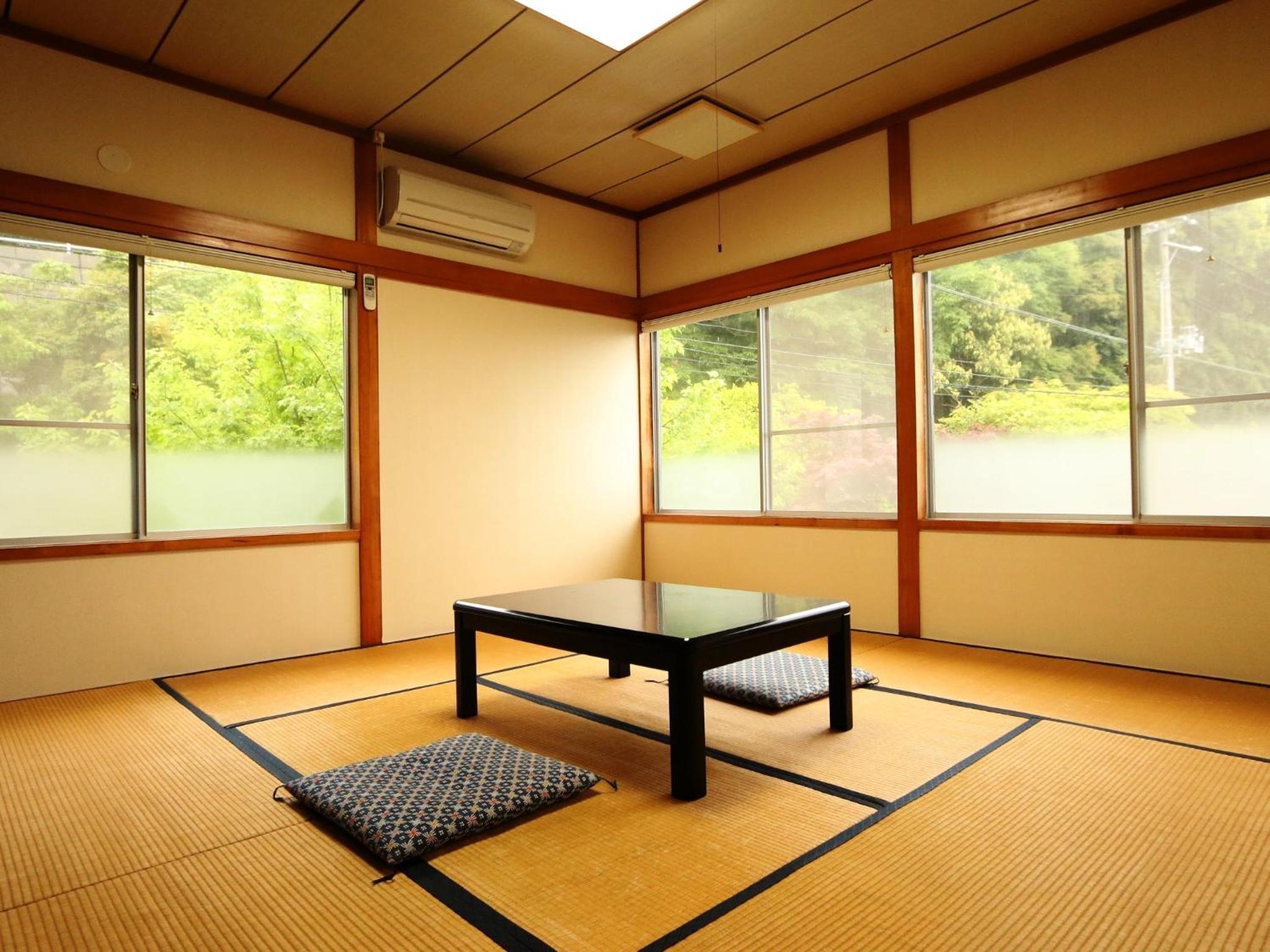 Japanese-Style Room with Private Bathroom - Non-Smoking - Photo 8