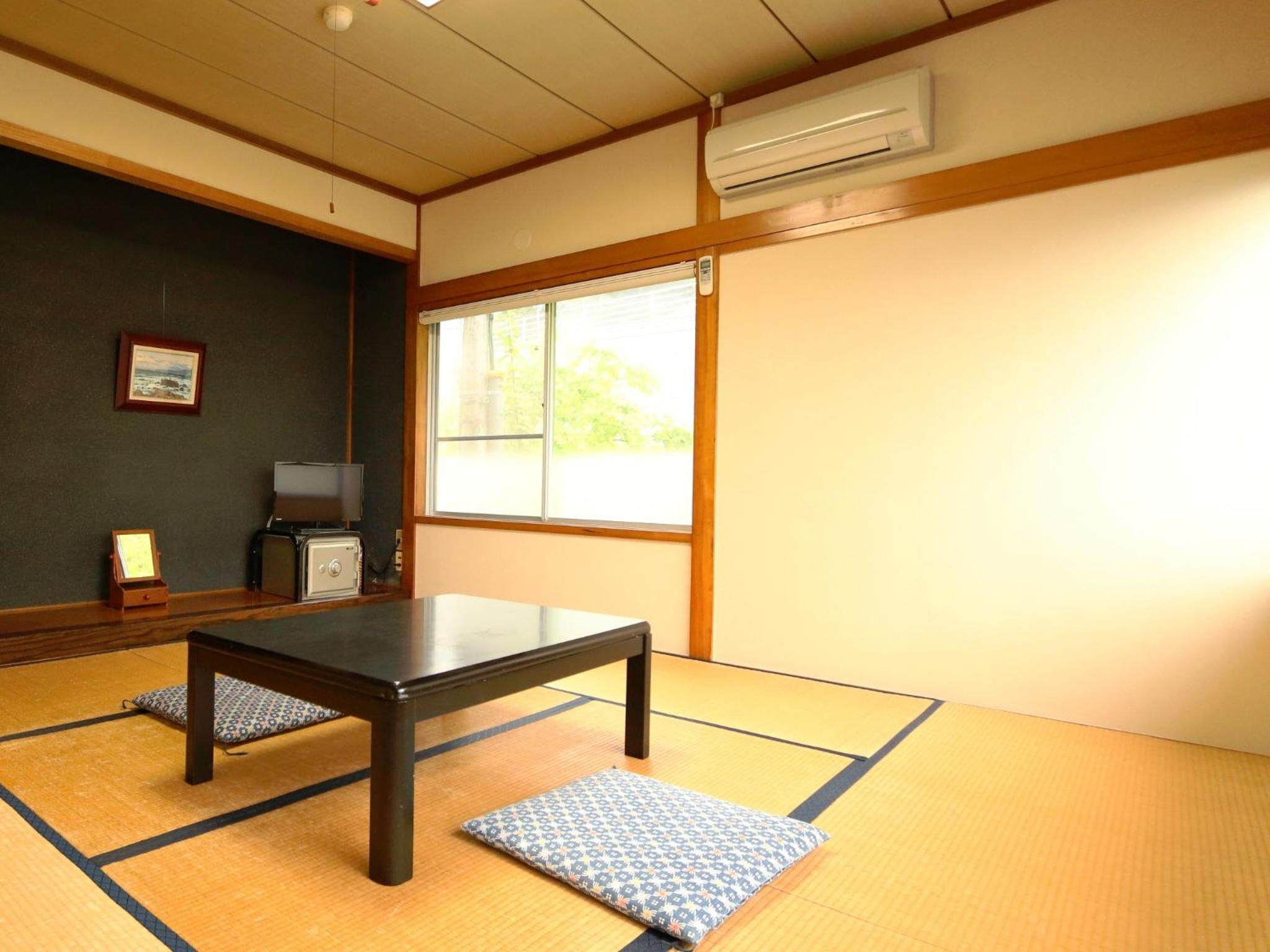 Japanese-Style Room with Private Bathroom - Non-Smoking - Photo 9