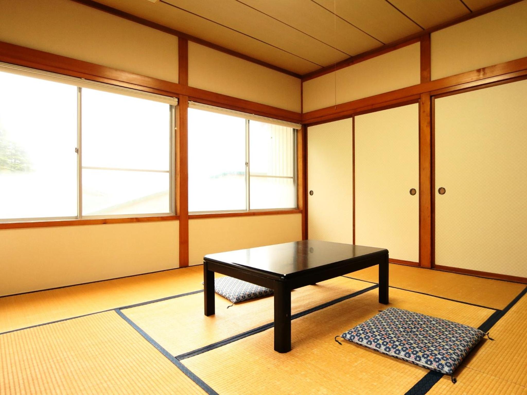 Japanese-Style Room with Private Bathroom - Non-Smoking - Photo 10