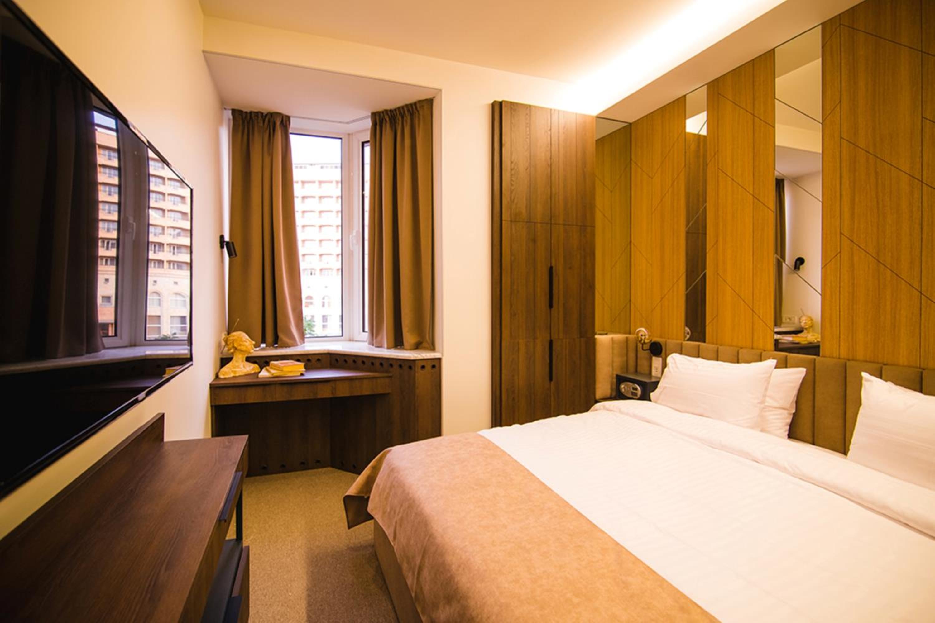Standard King Room