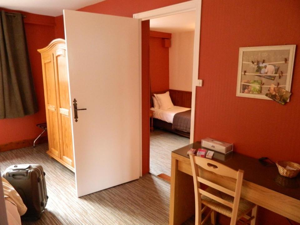 Family Room (2 Adults + 2 Children)