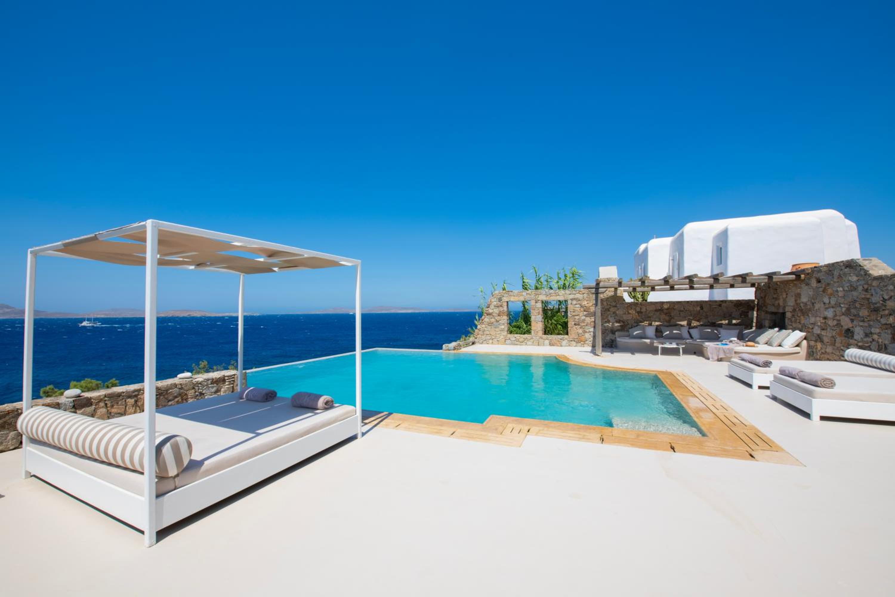Villa with Private Pool photo 3