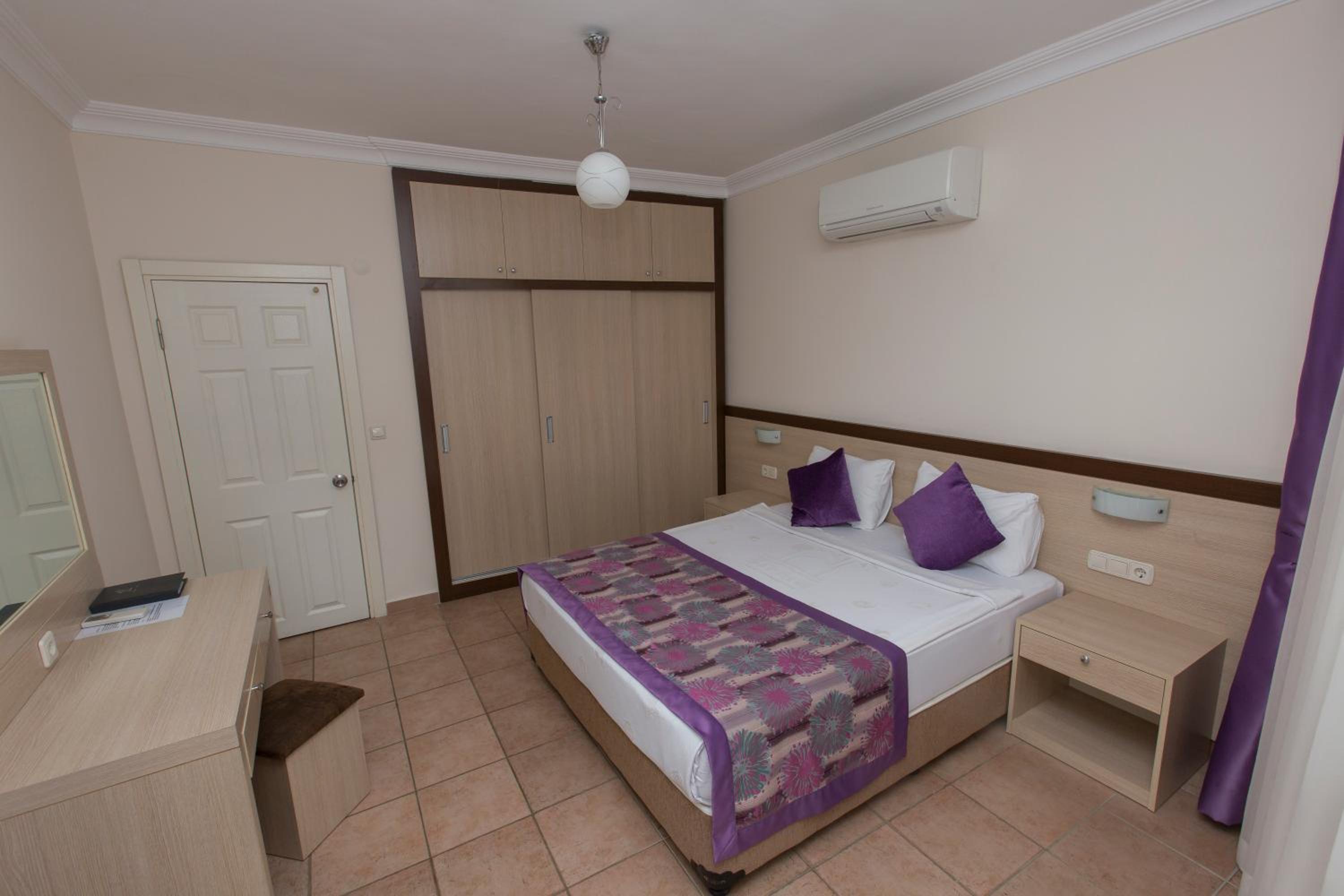 Deluxe Family Room - Annex photo 3