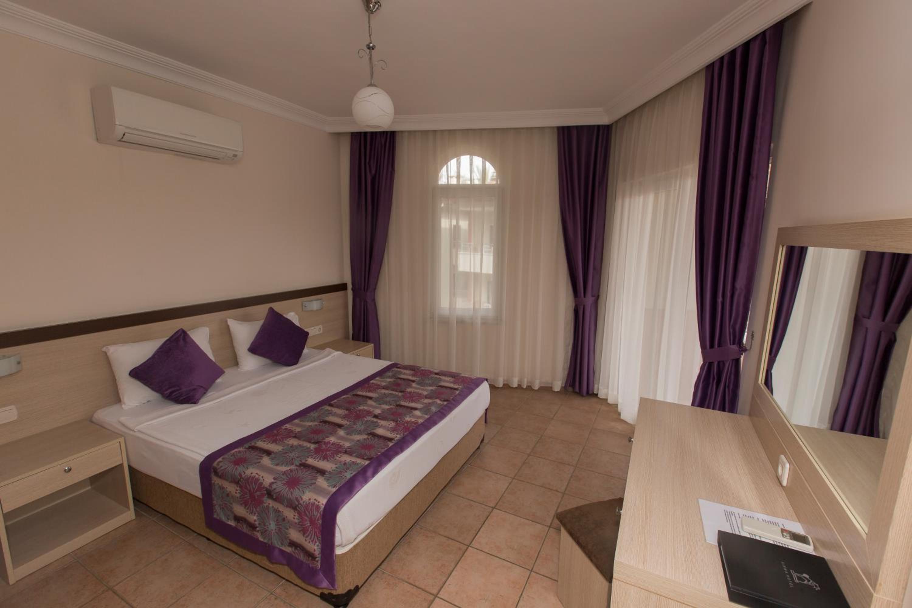 Deluxe Family Room - Annex photo 2