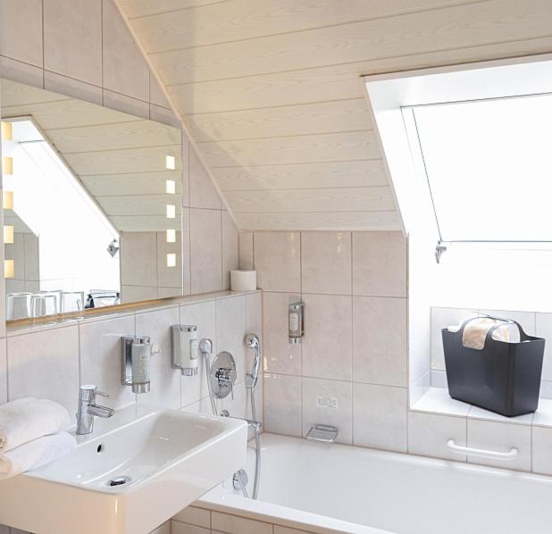 STUDIO No 402 - 55qm - with 2 sleeping rooms - balcony with lake view photo 2