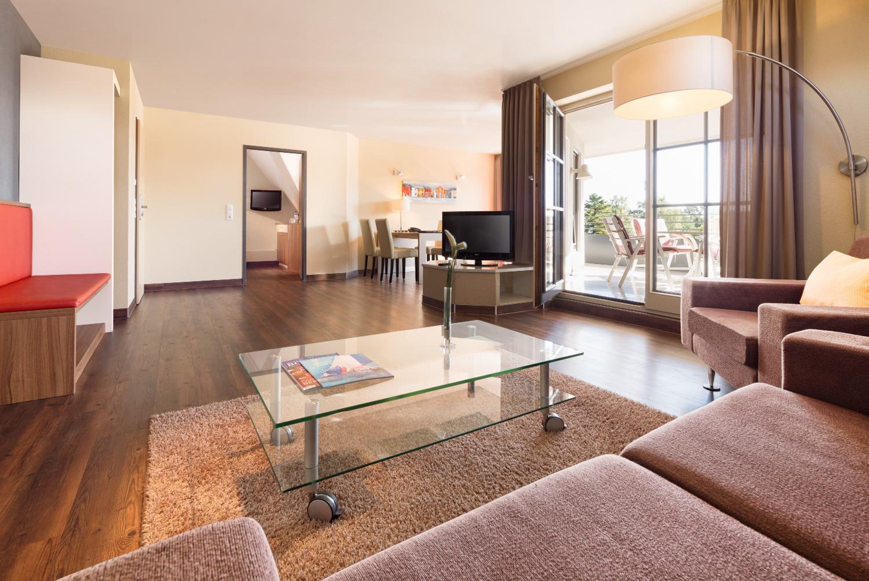 STUDIO No 162 - 75qm - with 2 sleeping rooms - separate living room - big balcony with lake view photo 3