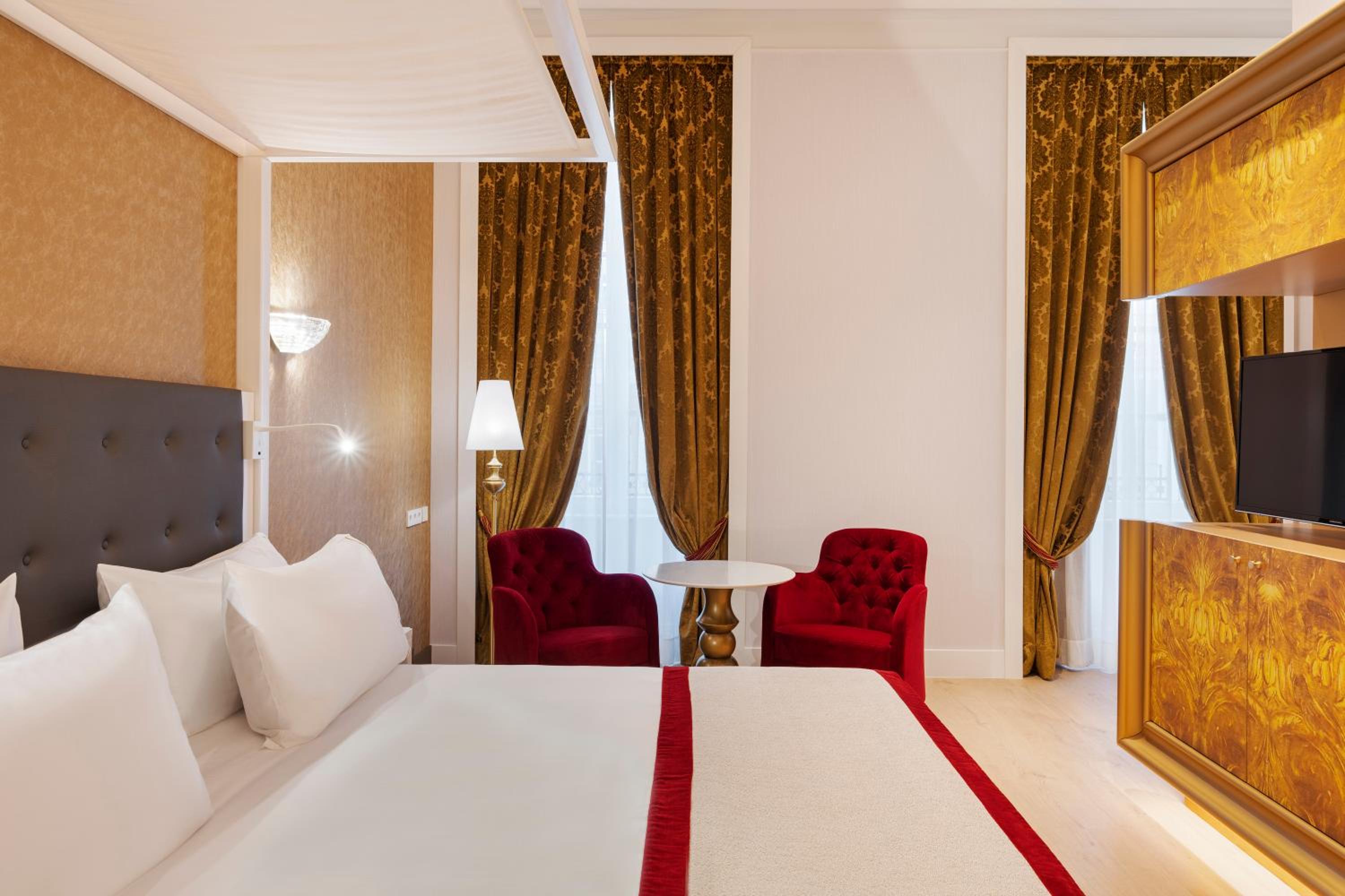 Superior Double or Twin Room - Photo 2