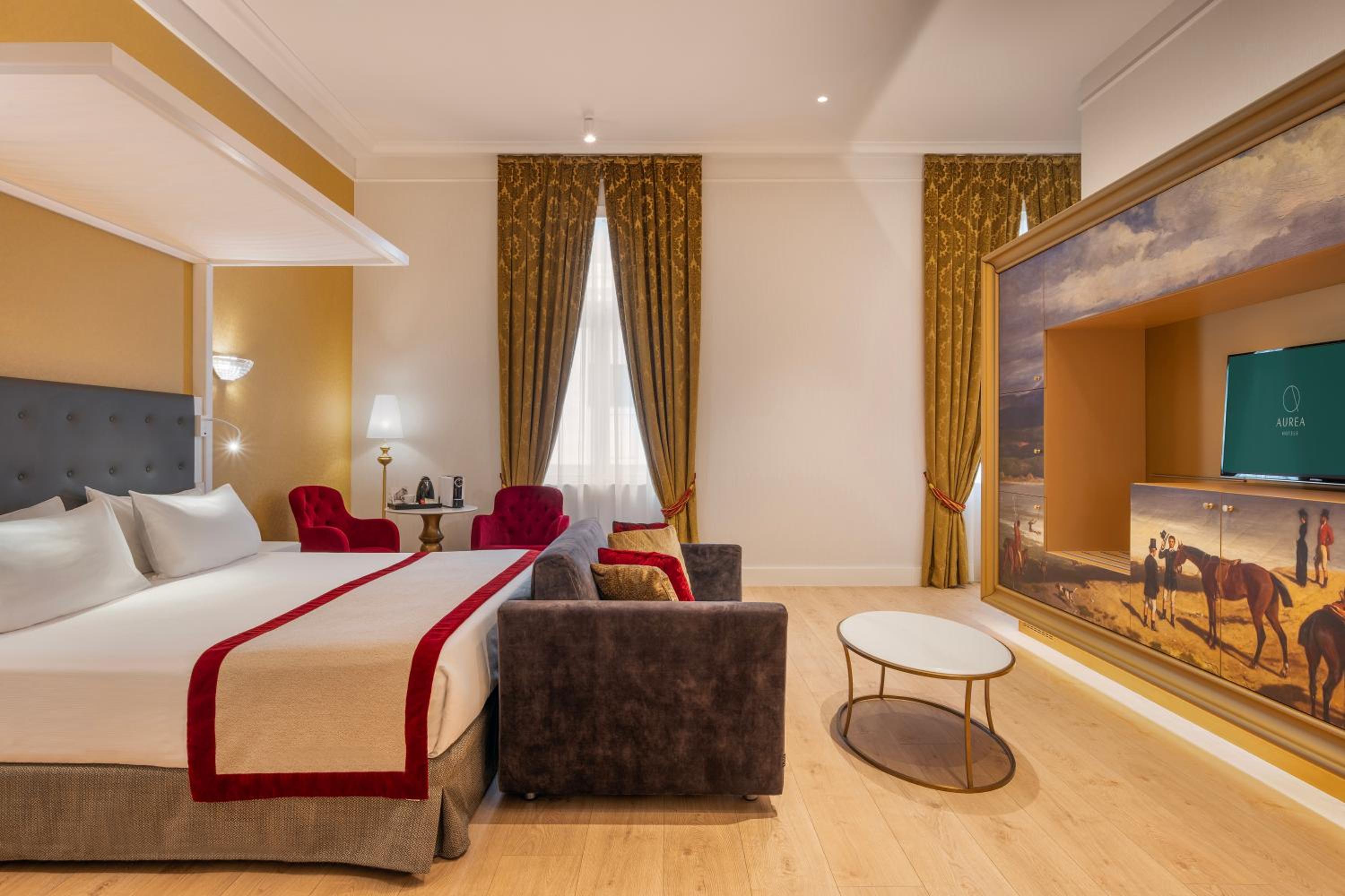 Deluxe Double or Twin Room