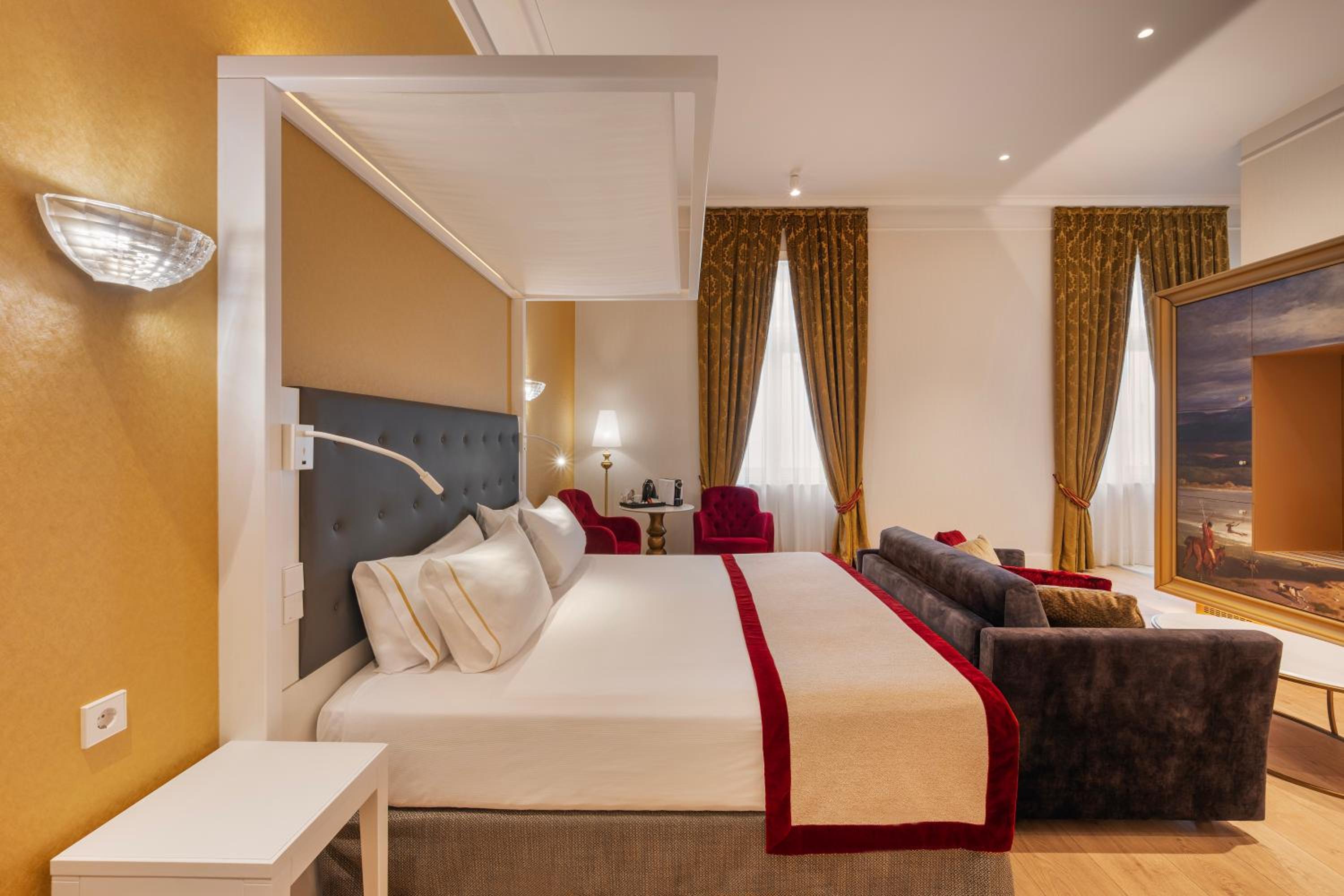 Deluxe Double or Twin Room