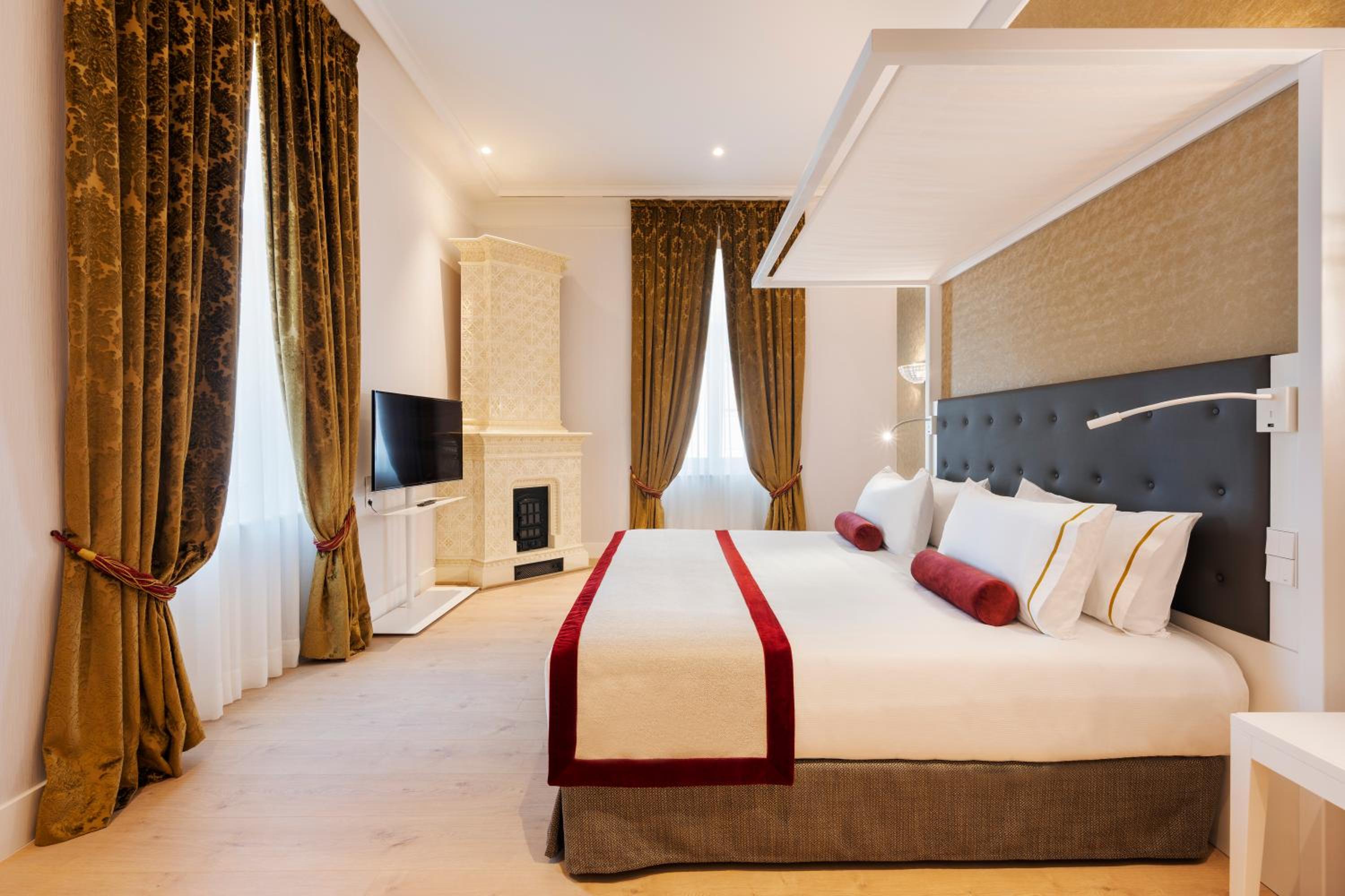 Queen Suite