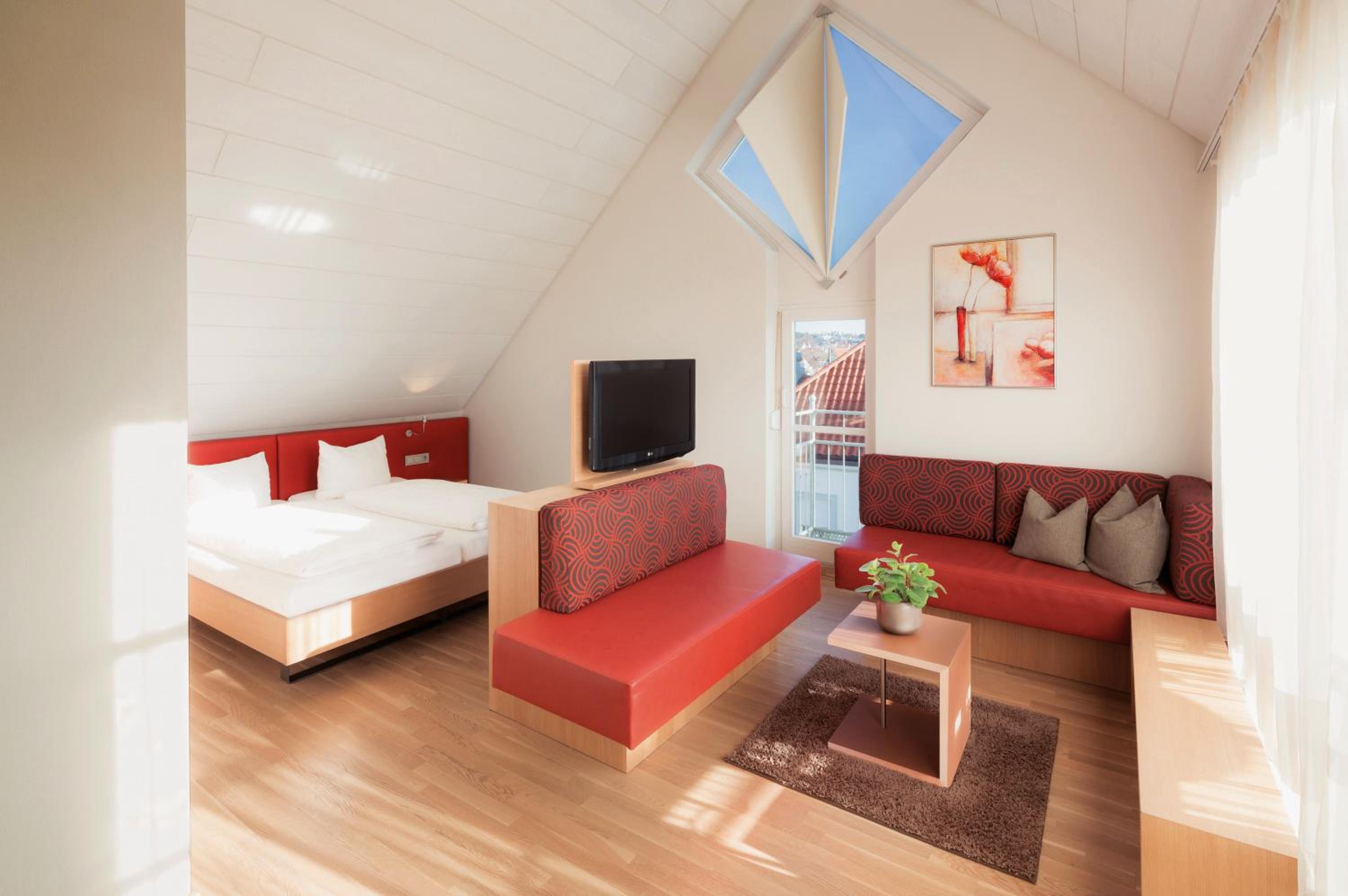 STUDIO No 402 - 55qm - with 2 sleeping rooms - balcony with lake view photo 3