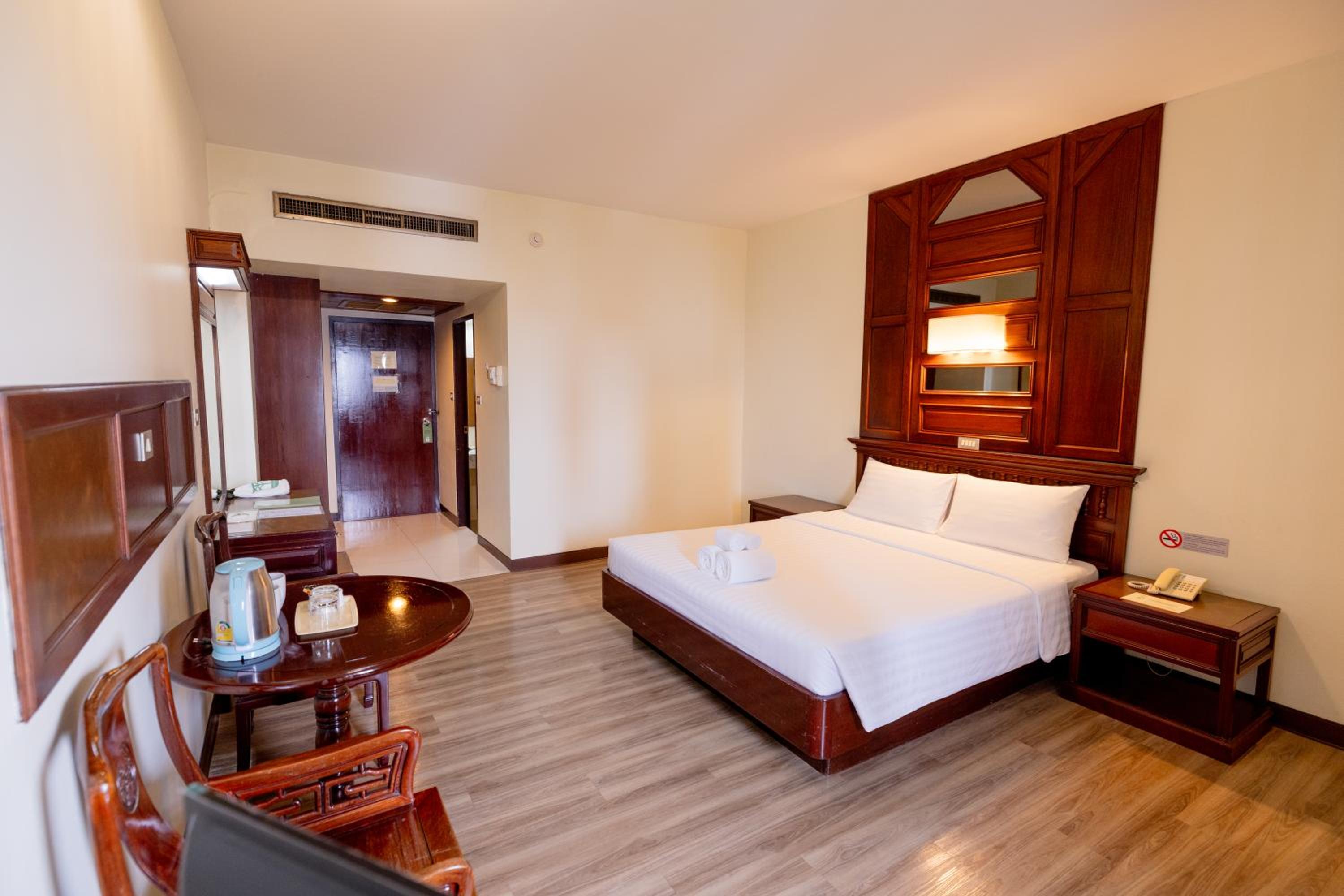 Deluxe Double Room photo 2