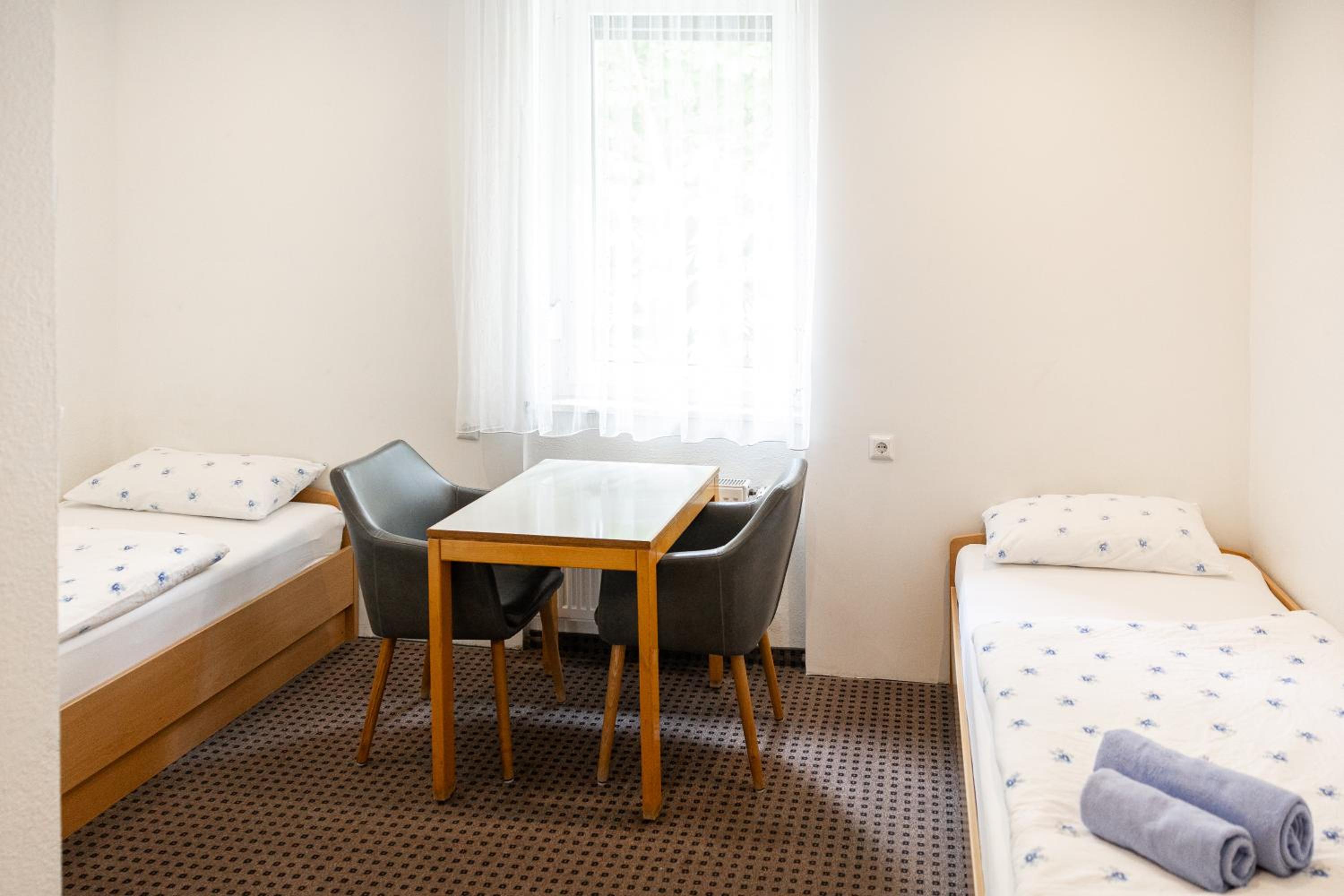 Twin Room with Bathroom photo 1