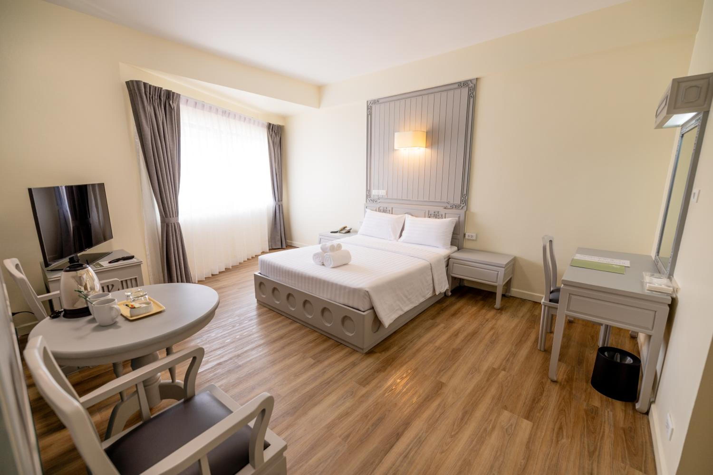 Deluxe Double Room with Shower