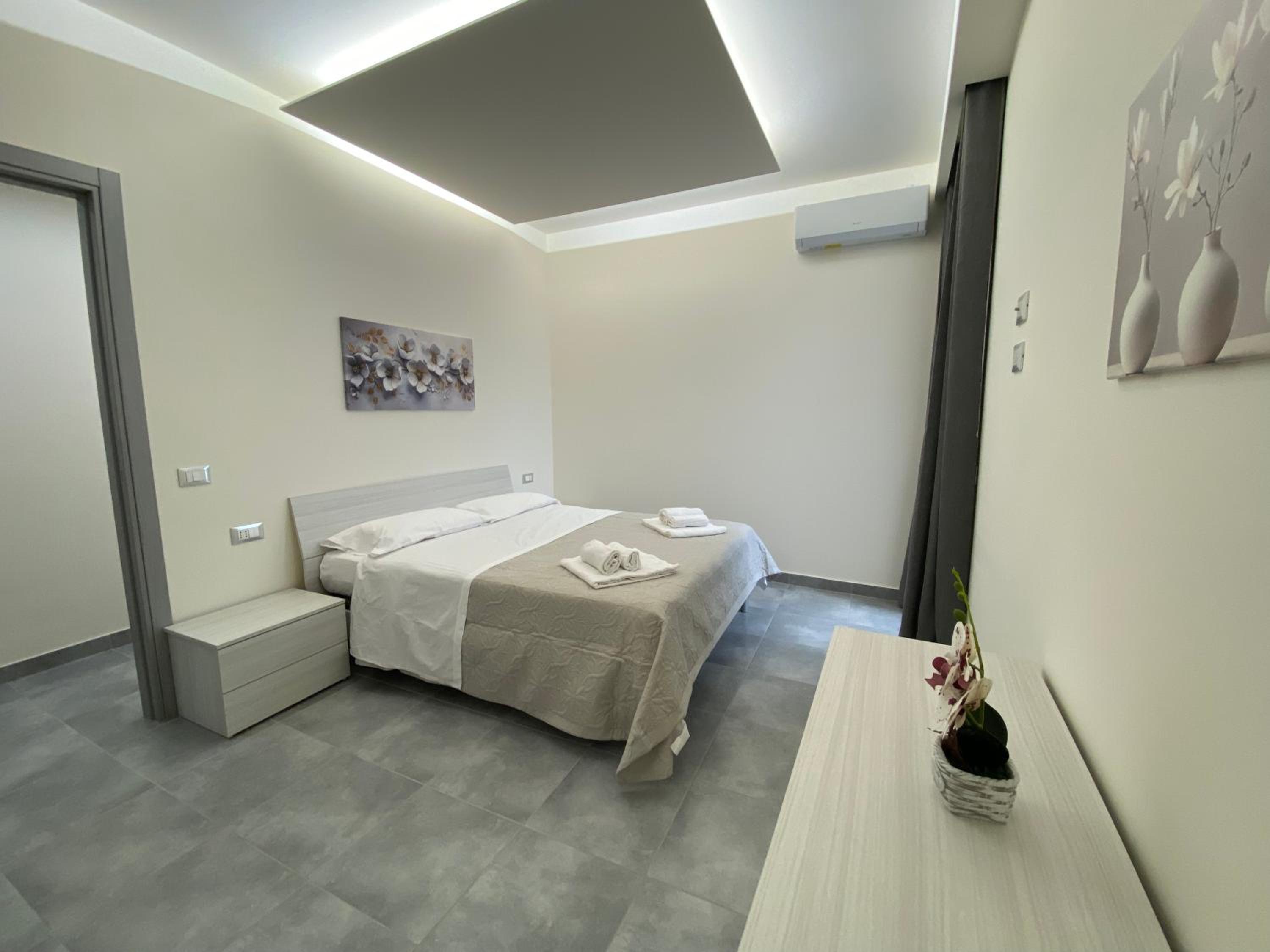 One-Bedroom Apartment with Terrace photo 3