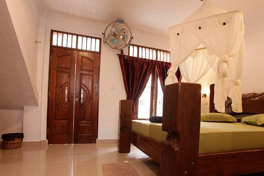 Deluxe Double Room with Extra Bed