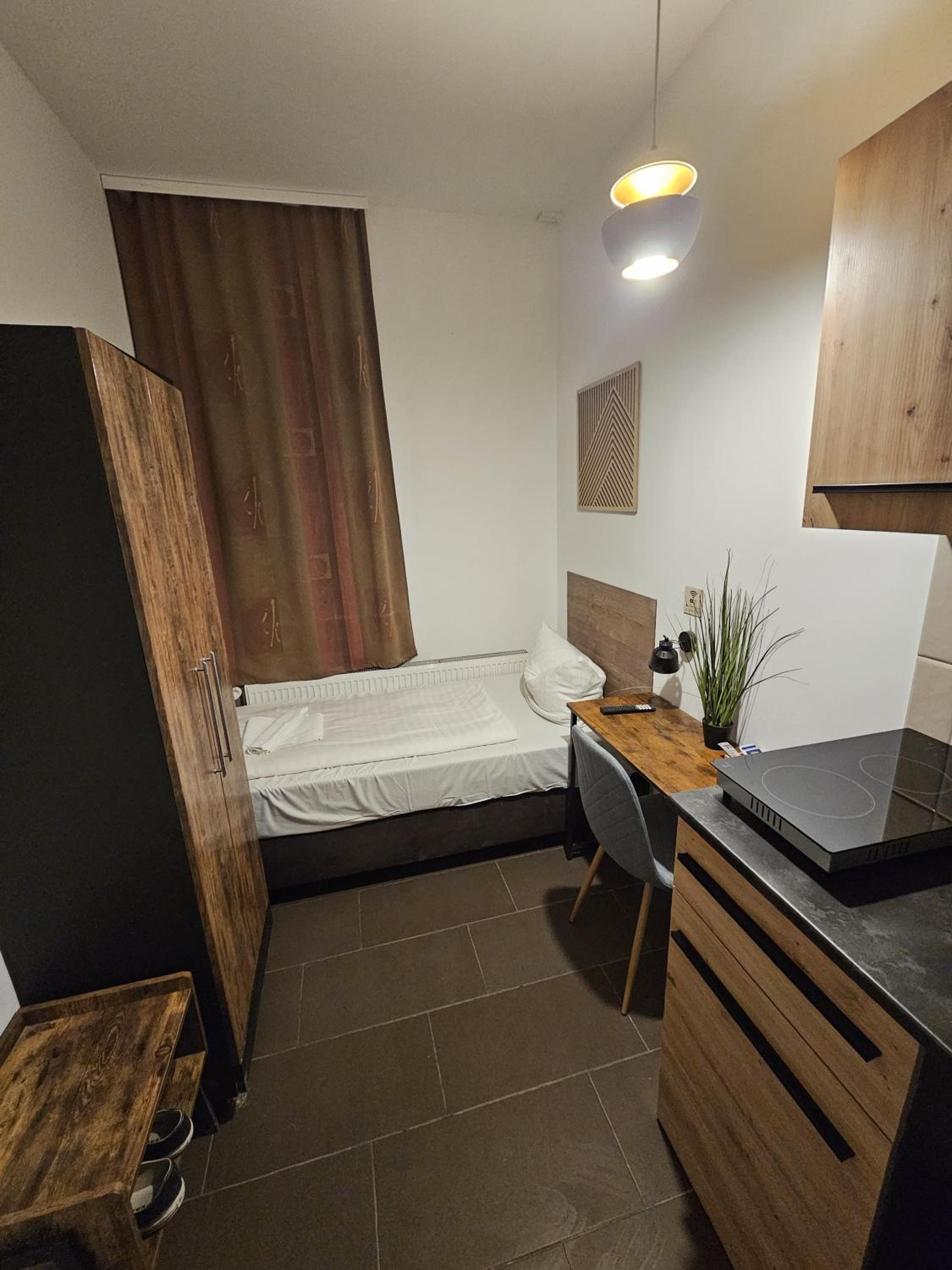 Budget Single Room photo 3