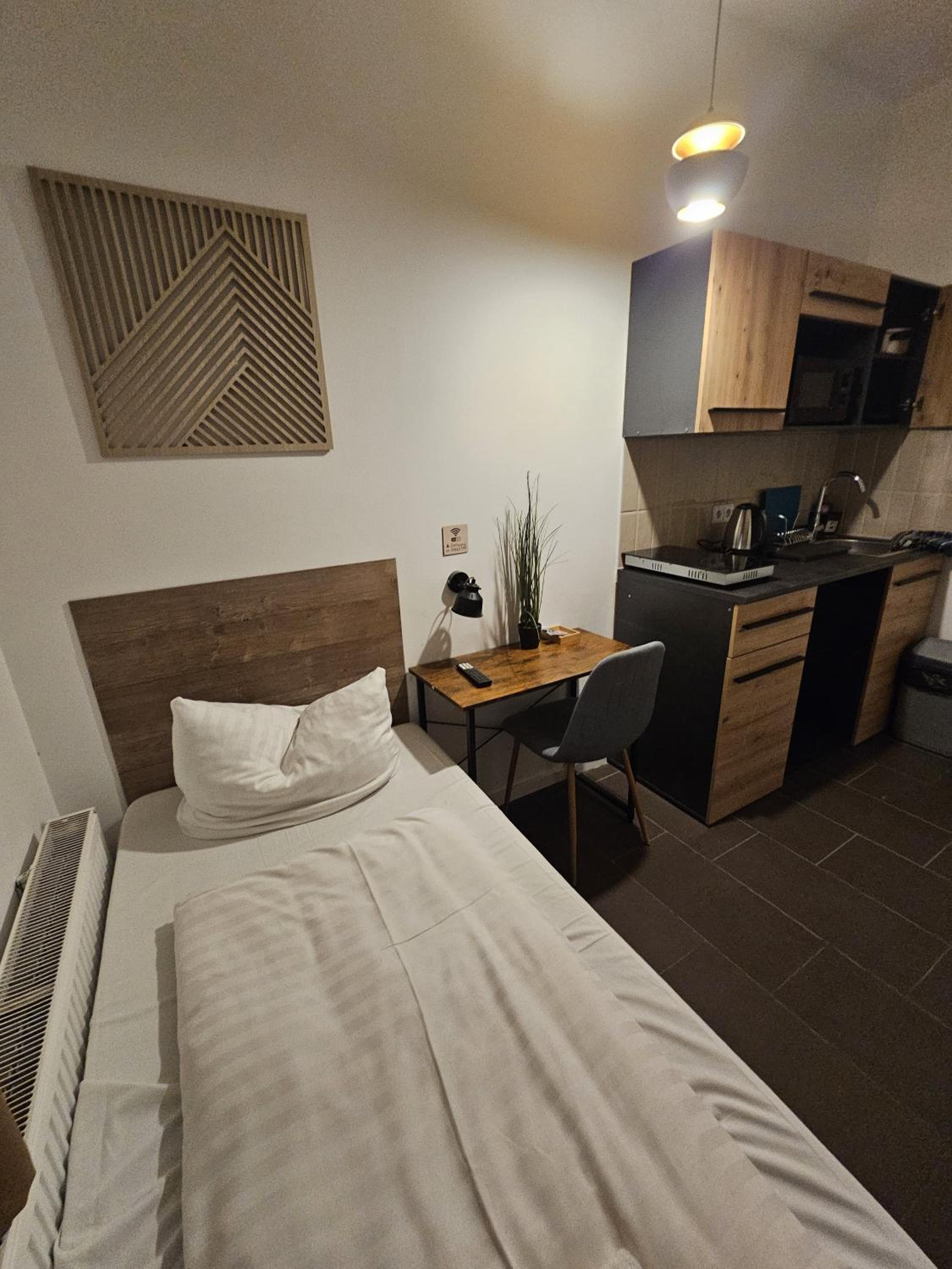 Budget Single Room photo 2
