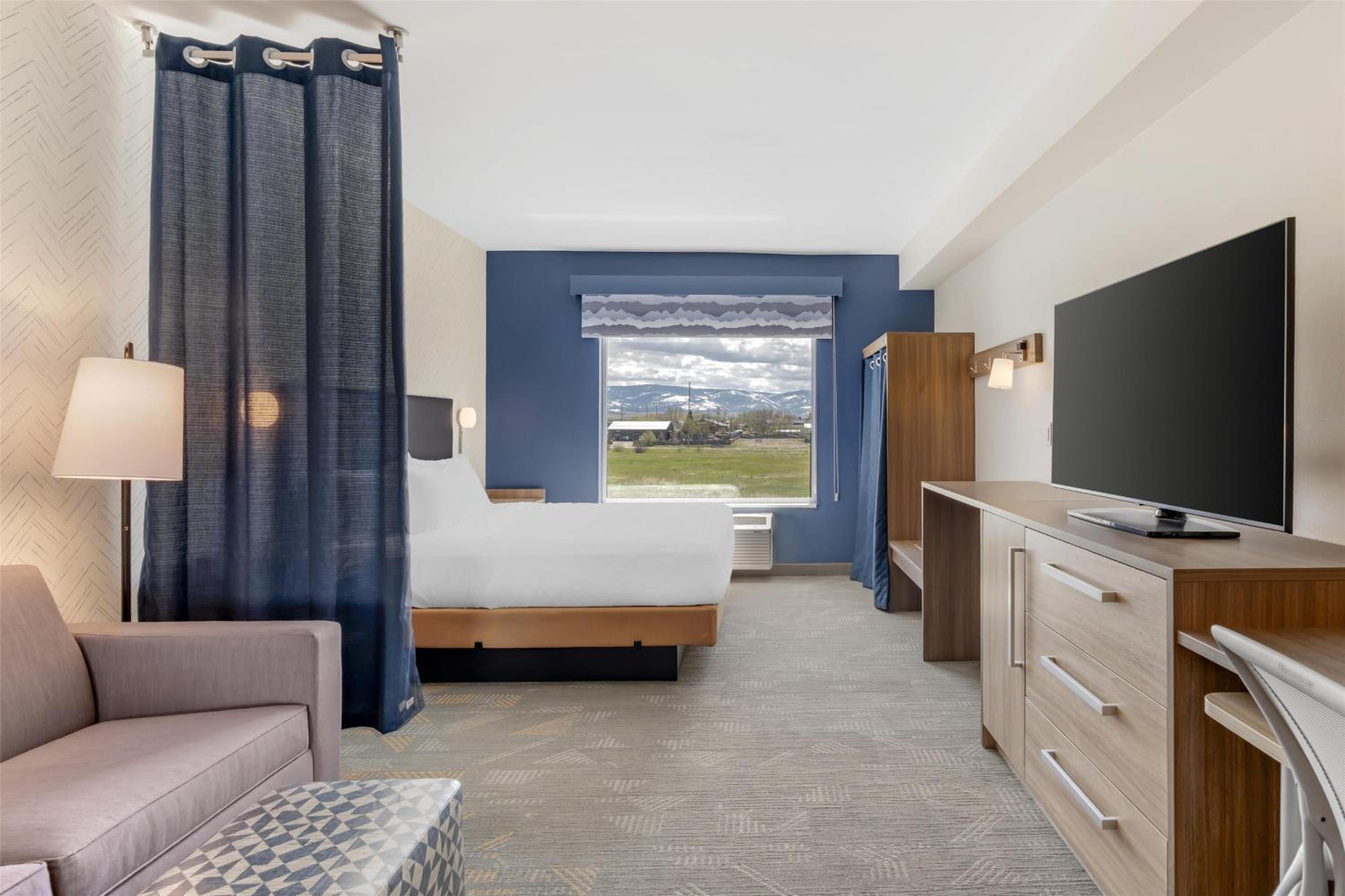 One-Bedroom King Suite - Photo 1