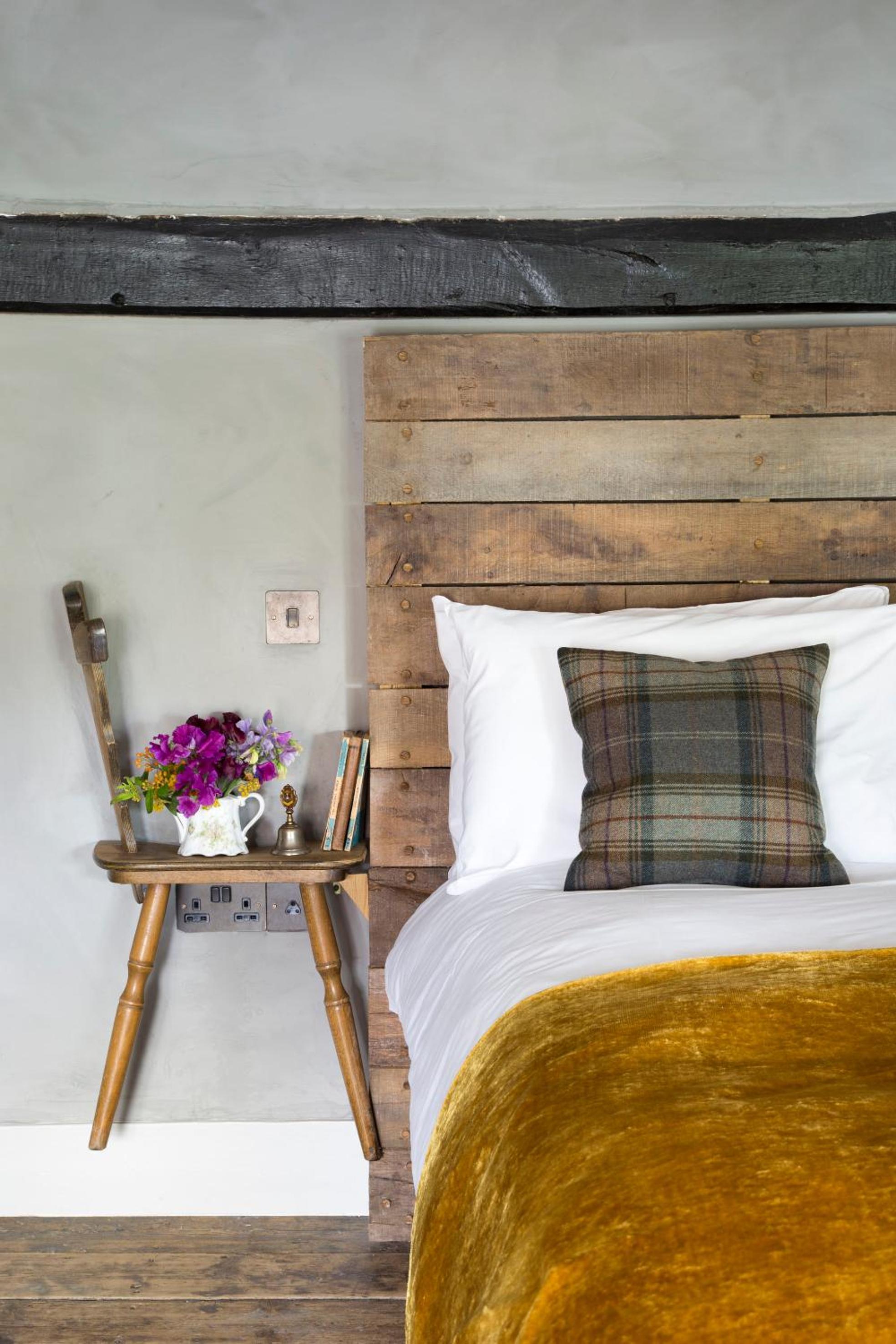 Classic Double Room - Photo 8