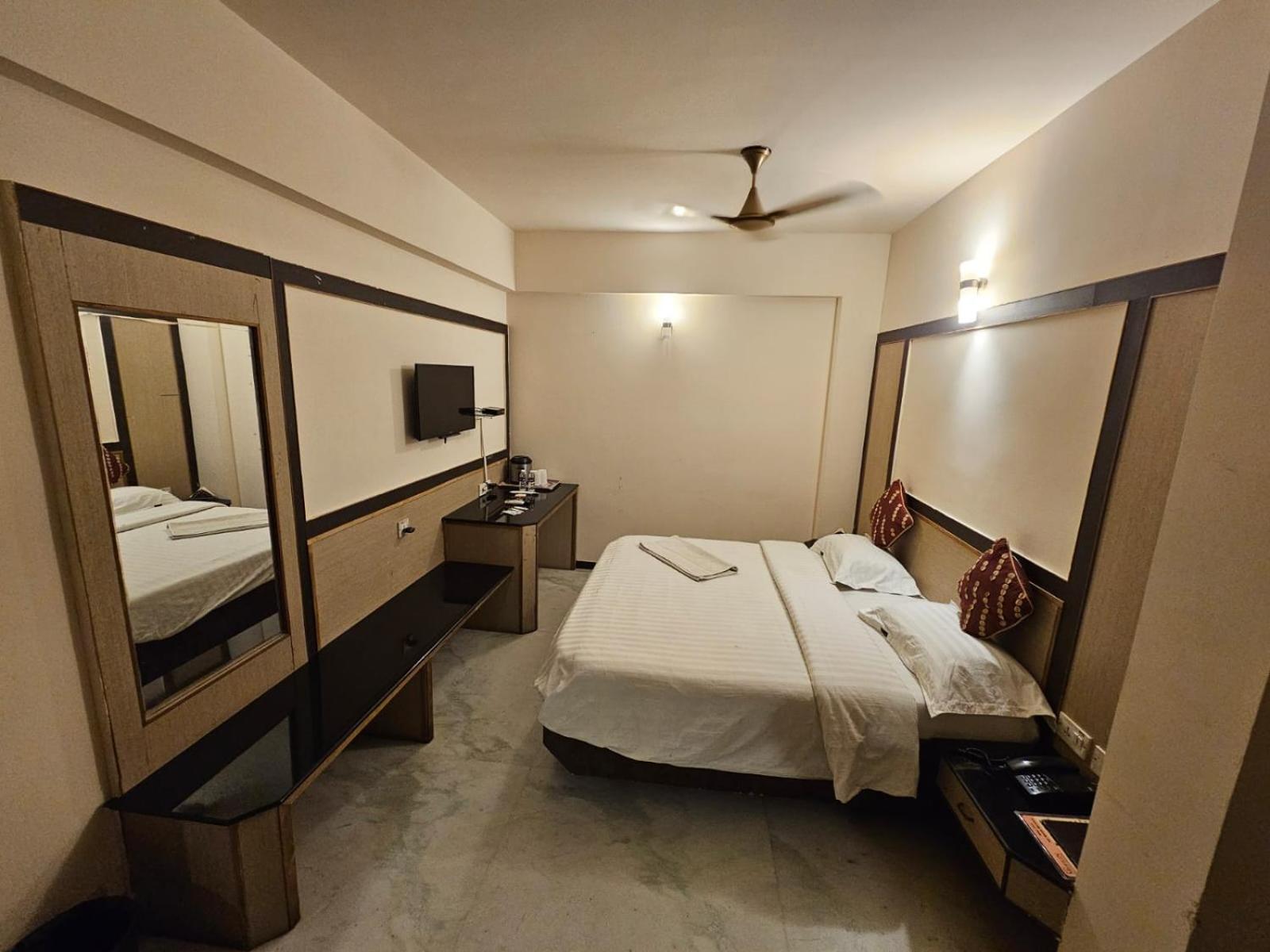 Executive Triple Room