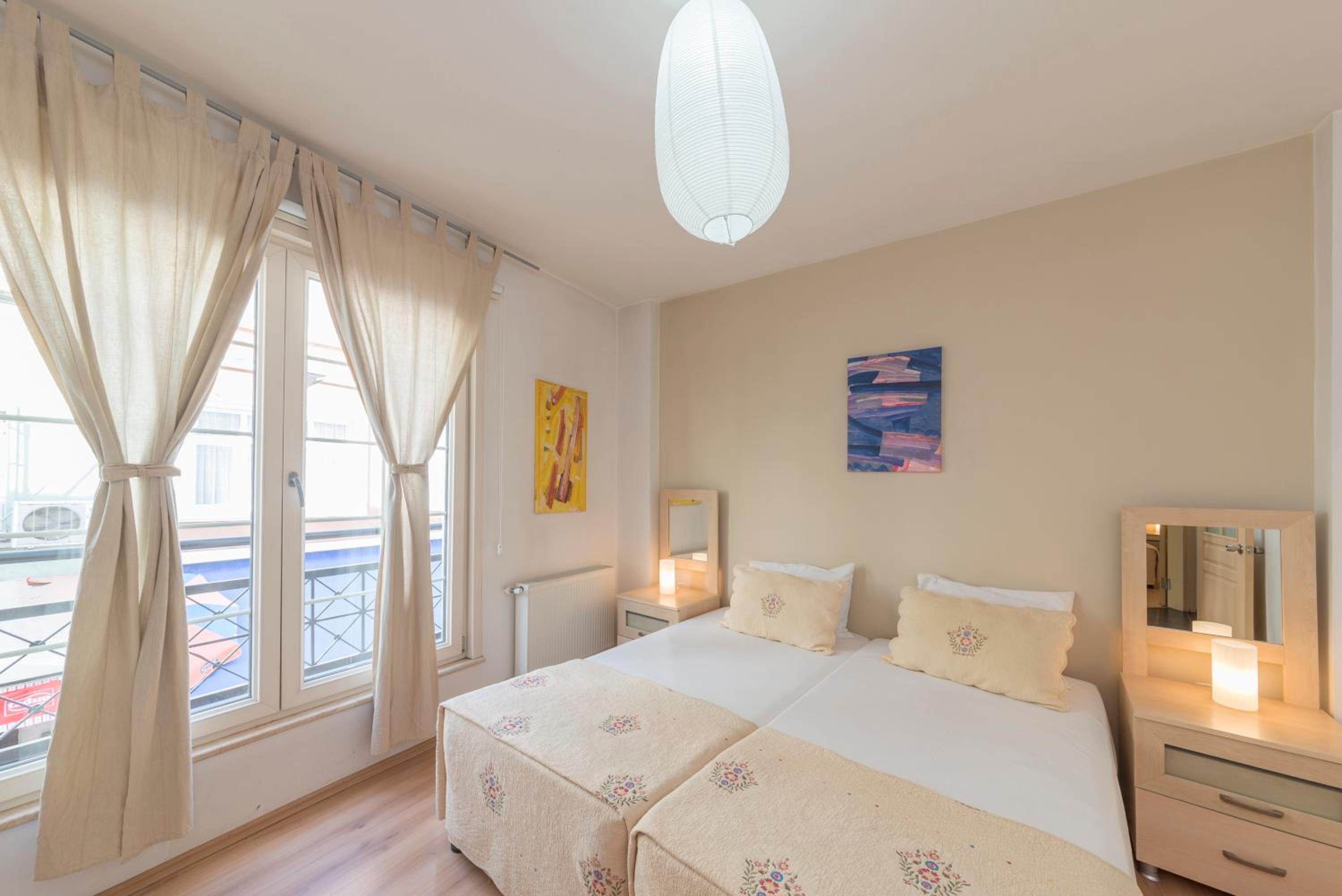 Two-Bedroom Apartment with Balcony photo 1