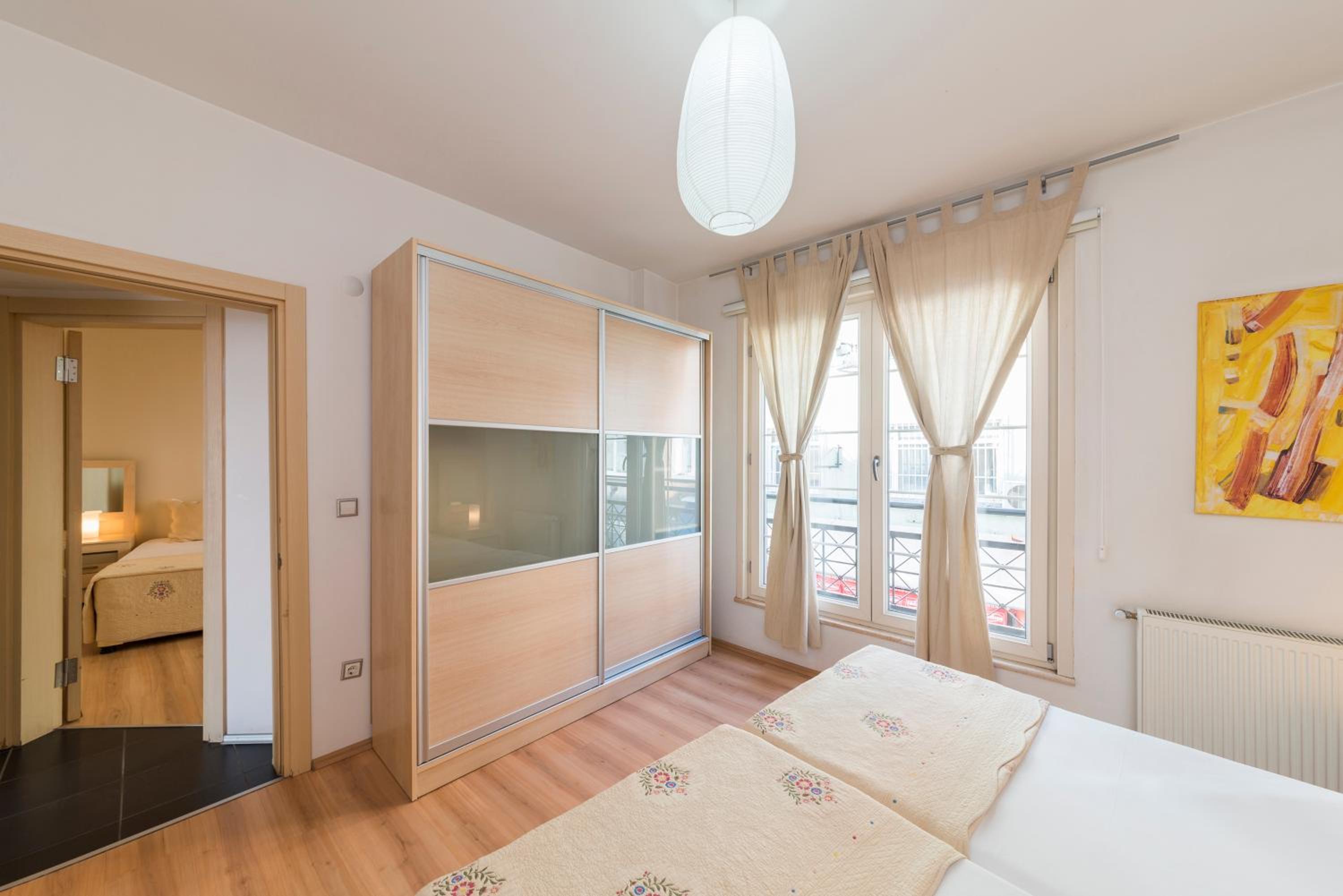 Two-Bedroom Apartment with Balcony photo 2