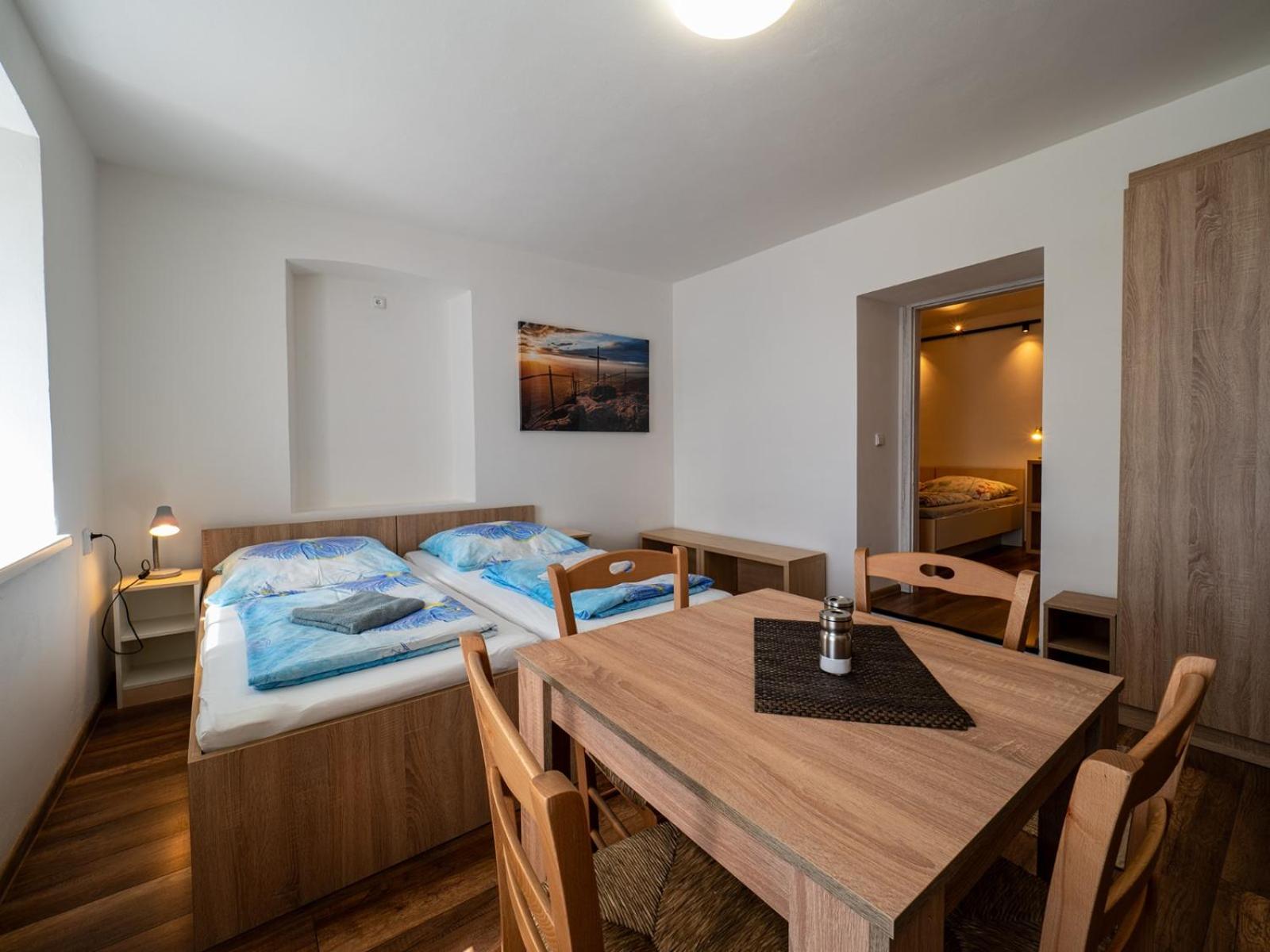 Deluxe Apartment photo 2