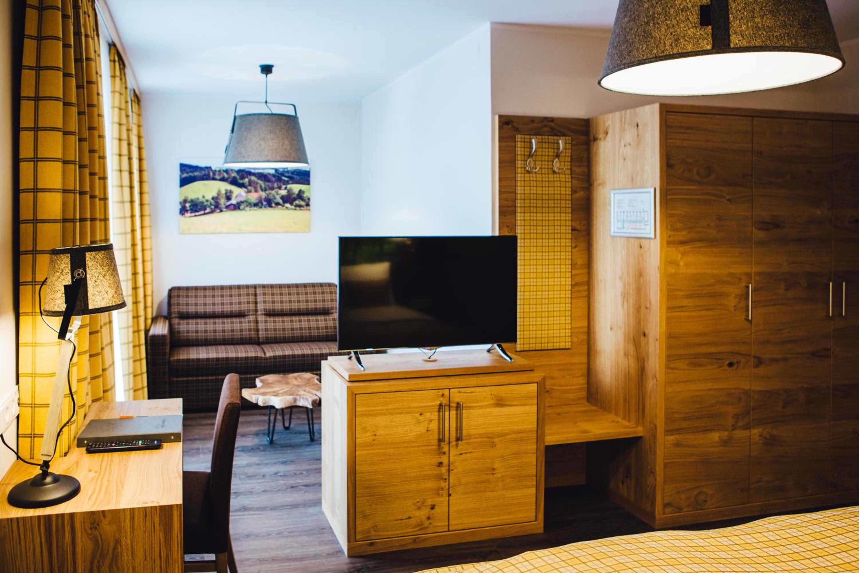 Deluxe Family Room - Photo 4