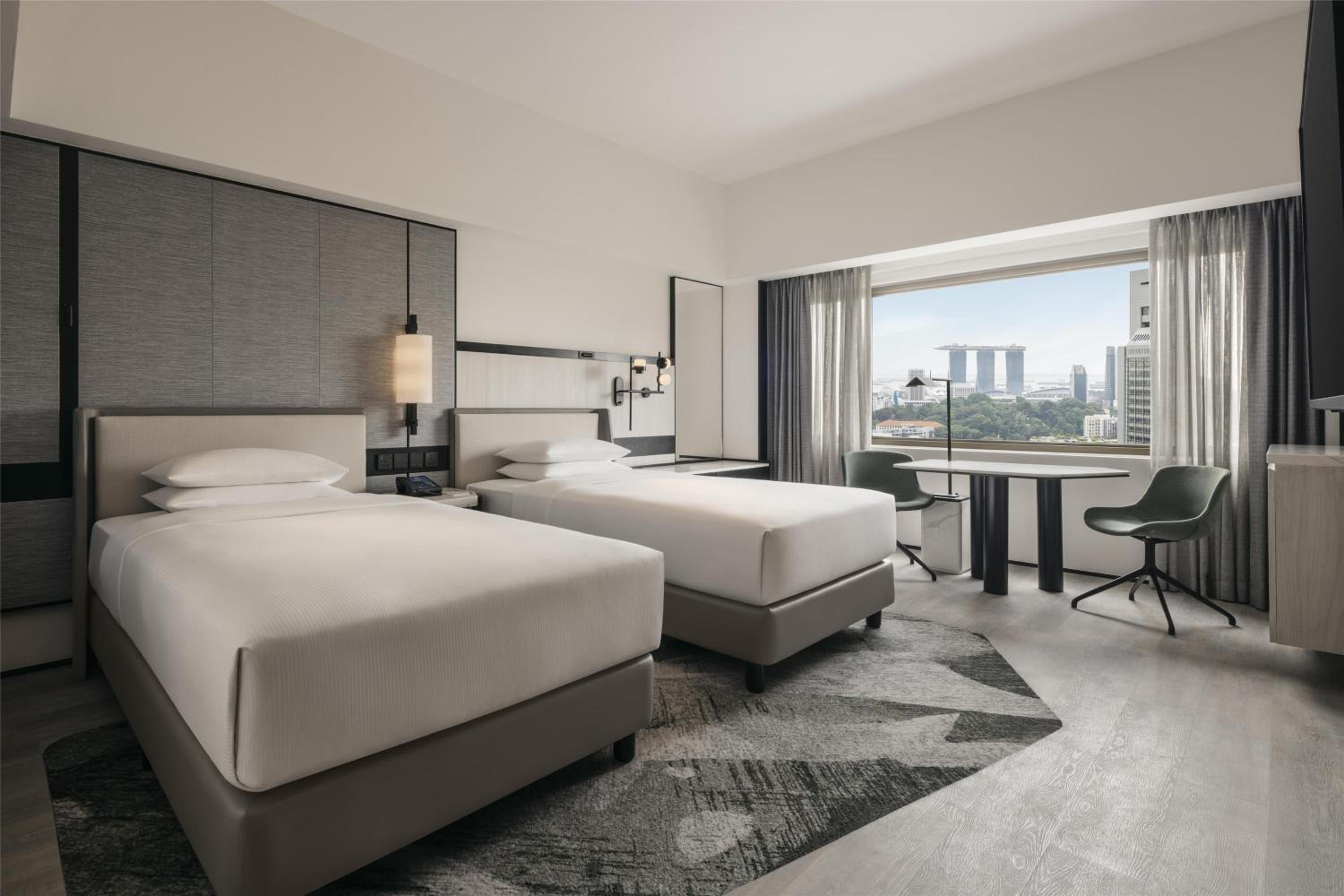 Twin Room with Marina Bay View