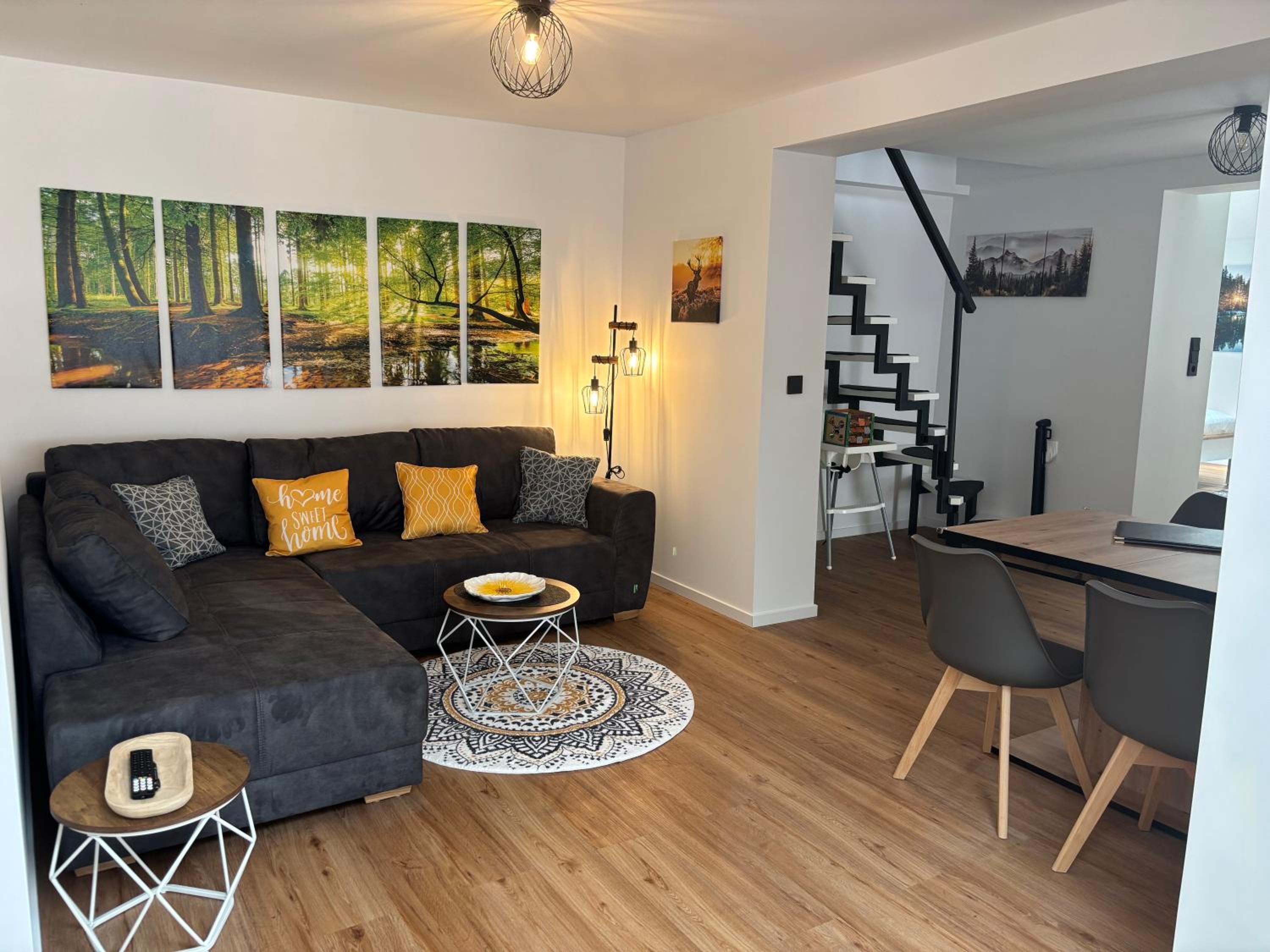 Apartment - Split Level photo 2