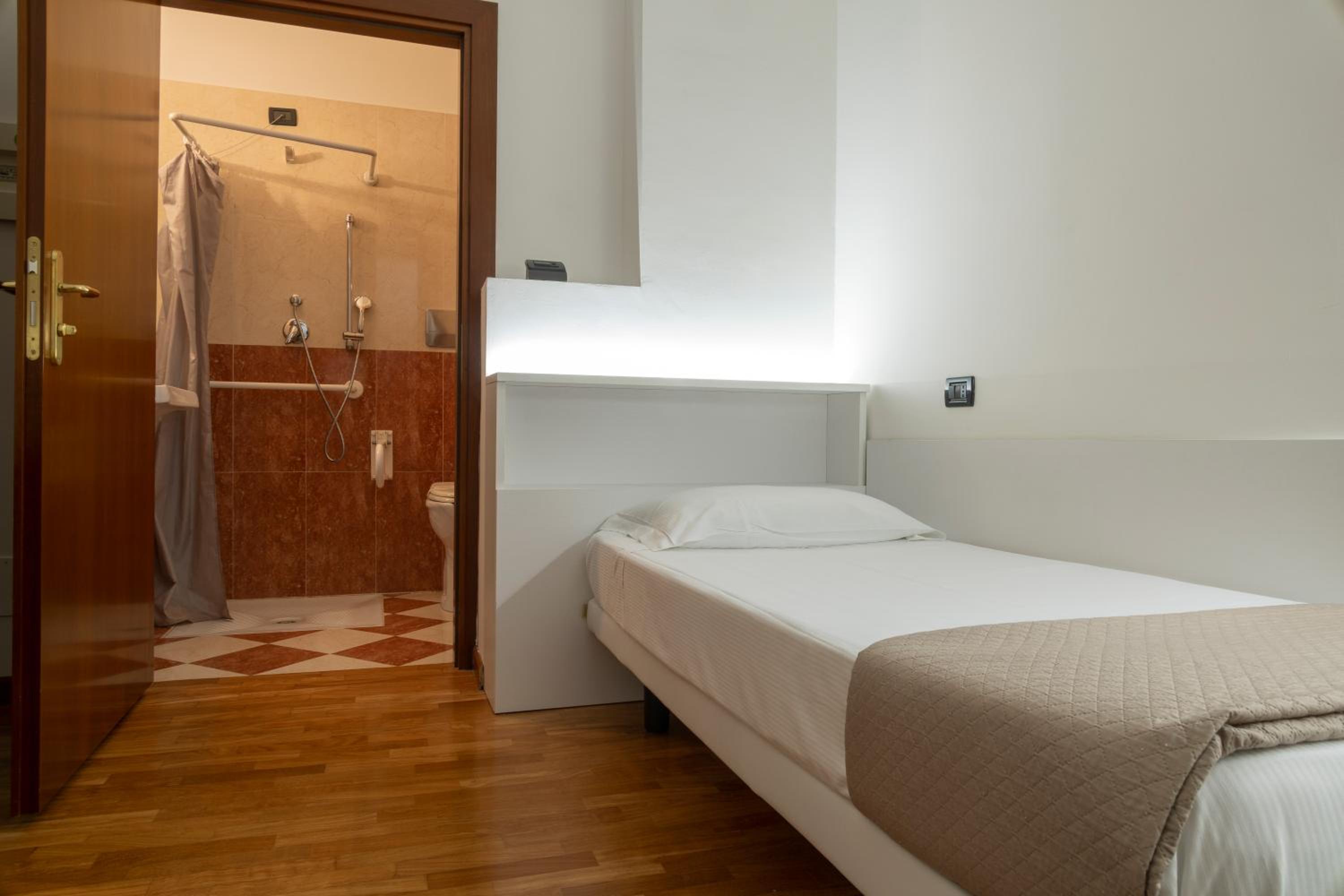 Single Room - Disability Access