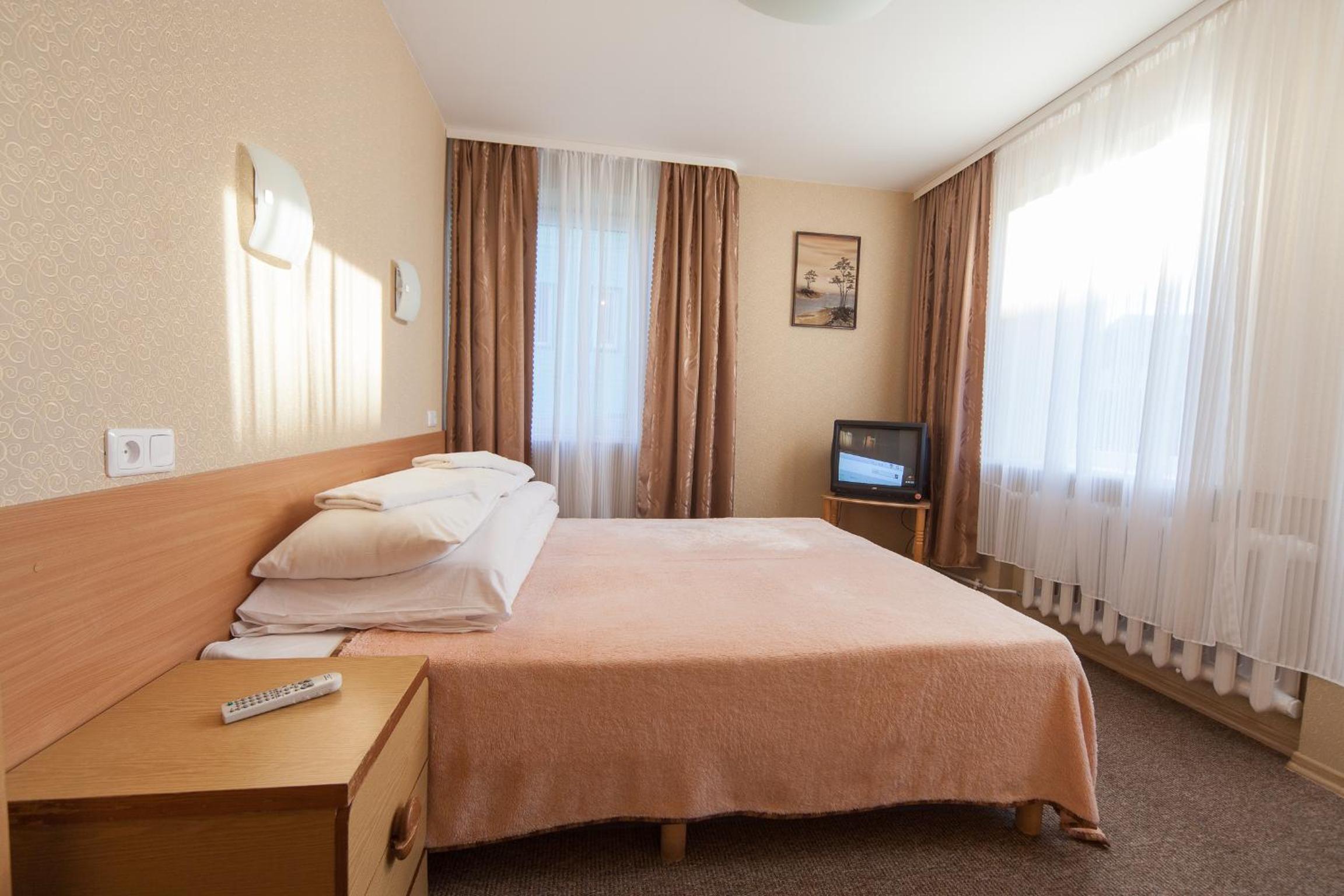 Two-Bedroom Apartment with Balcony photo 2