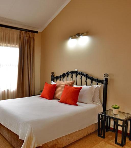 Three-Bedroom Chalet photo 1