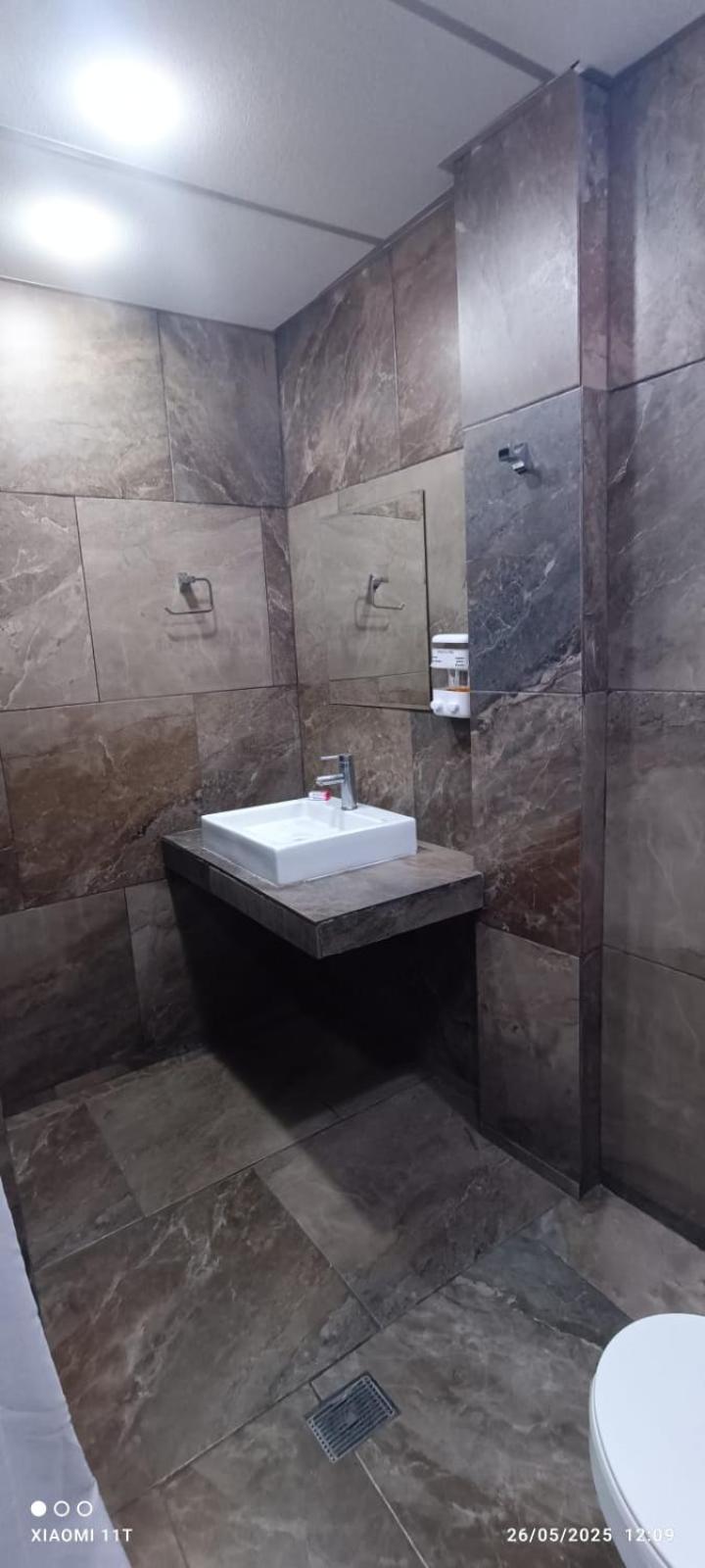 Standard Double or Twin Room photo 3
