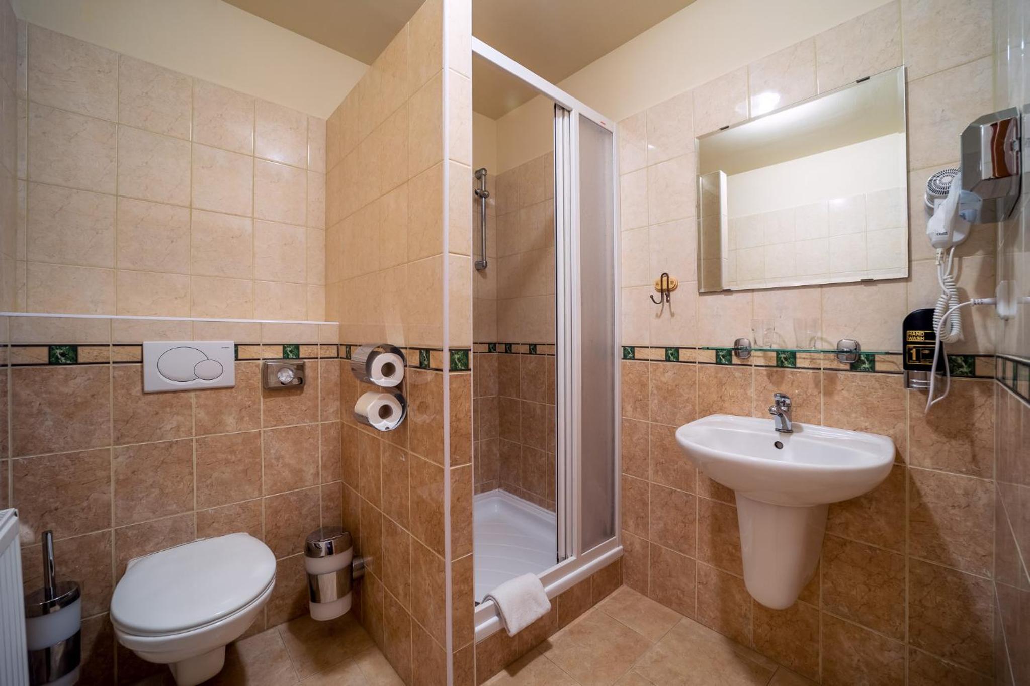 Standard Twin Room with Sofa photo 2