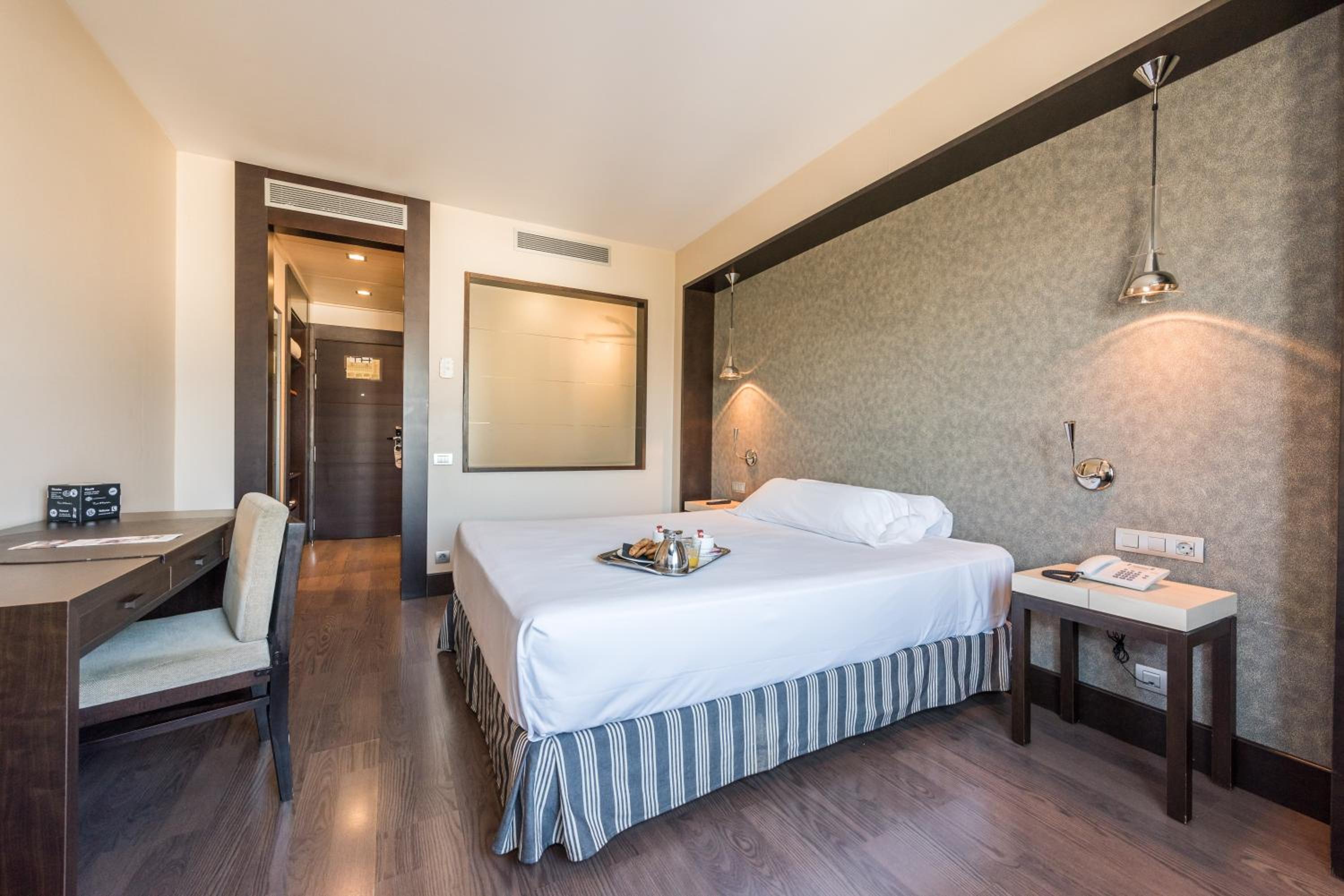Double Room - Photo 2