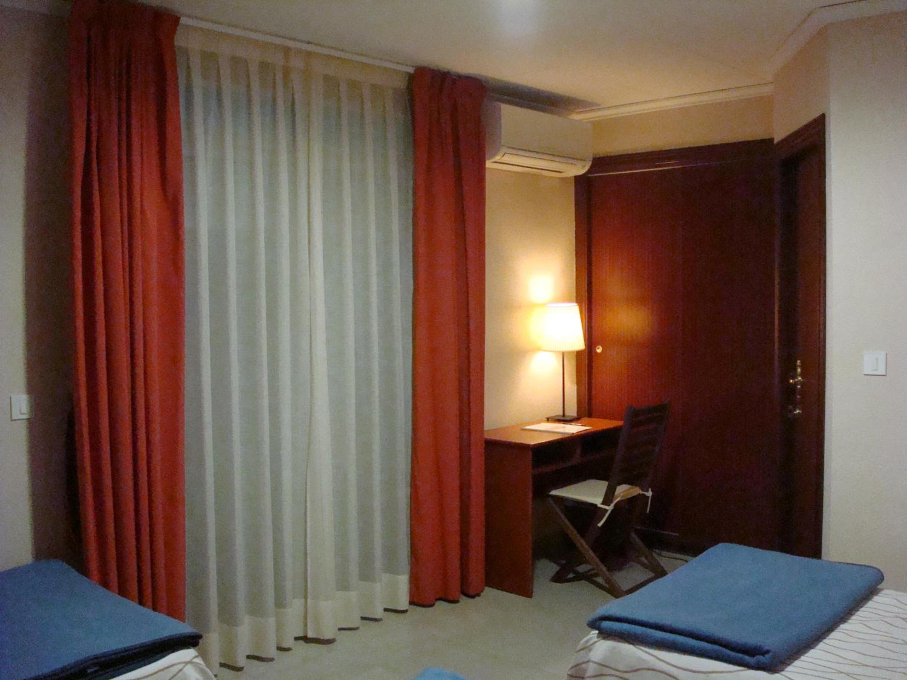 Standard Queen Room photo 2