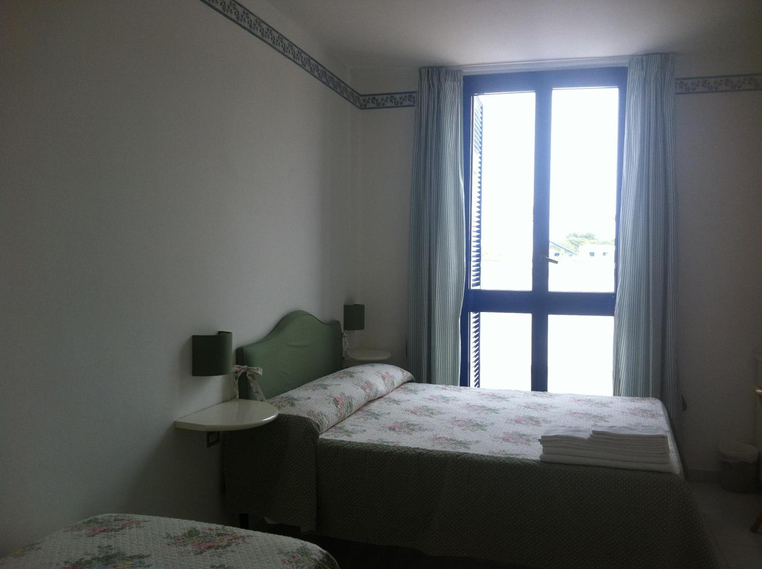 Triple Room with Terrace photo 1