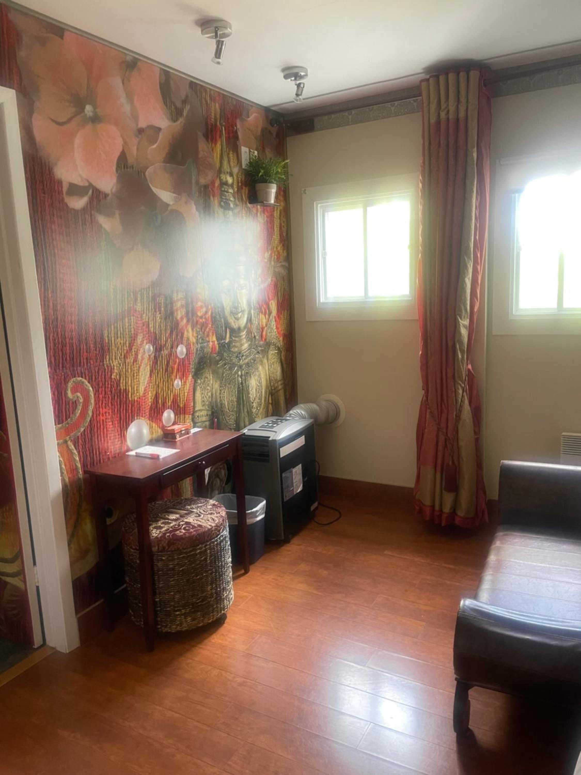 Twin Room with Private Bathroom photo 1